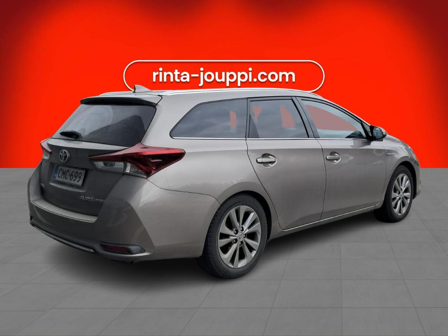 TOYOTA Auris 2015