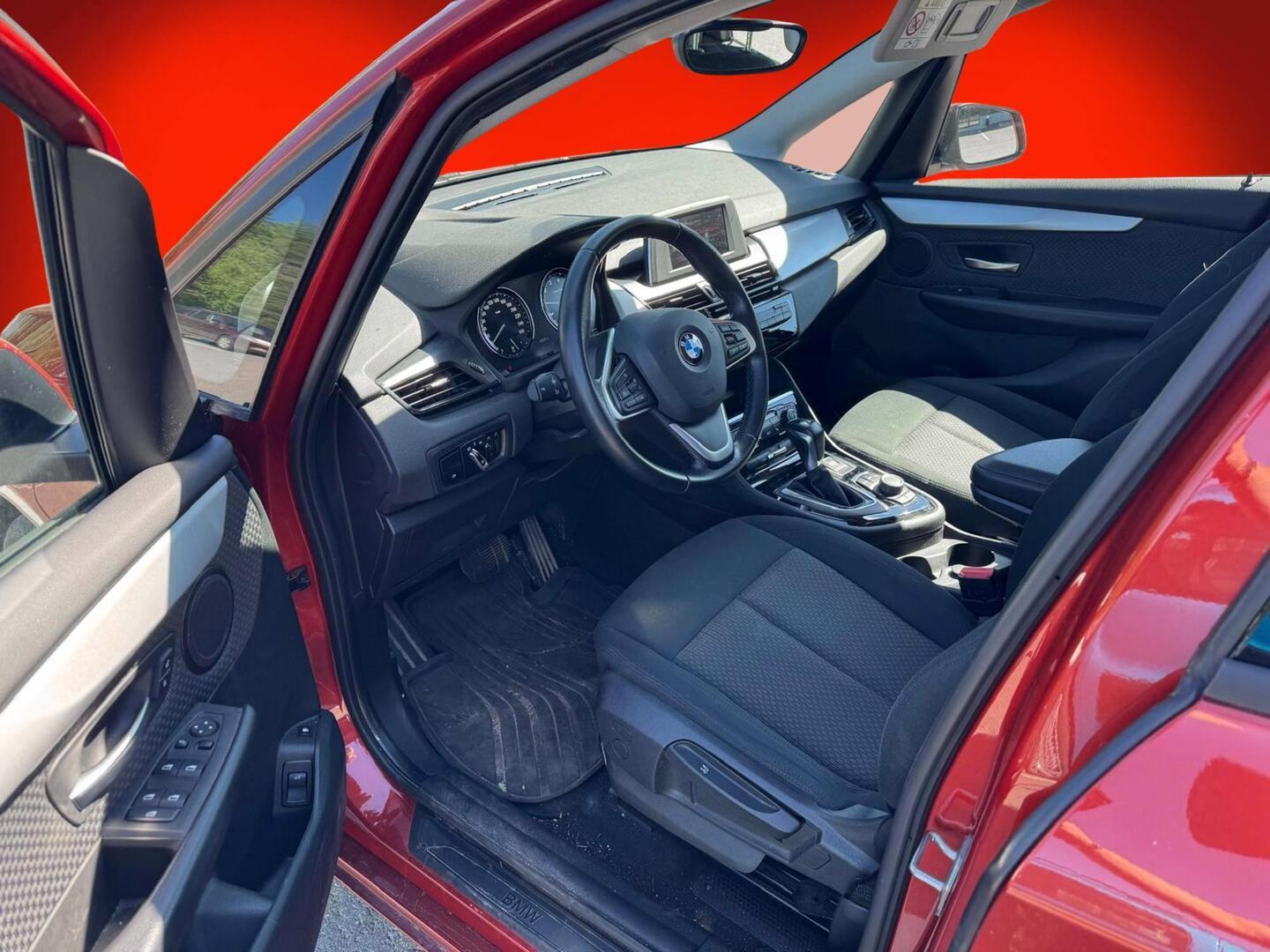 BMW 225 2019
