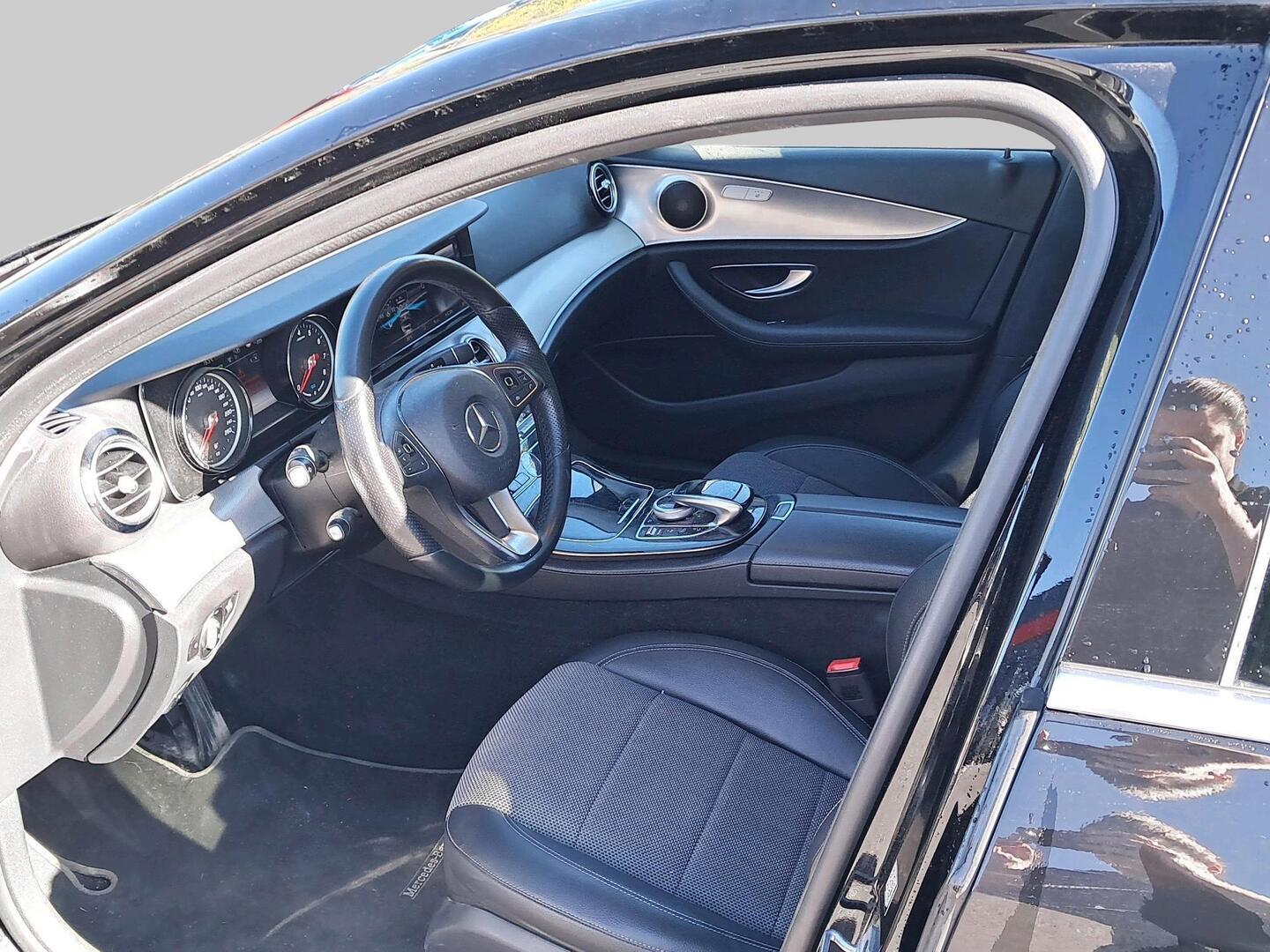 MERCEDES-BENZ E 2018