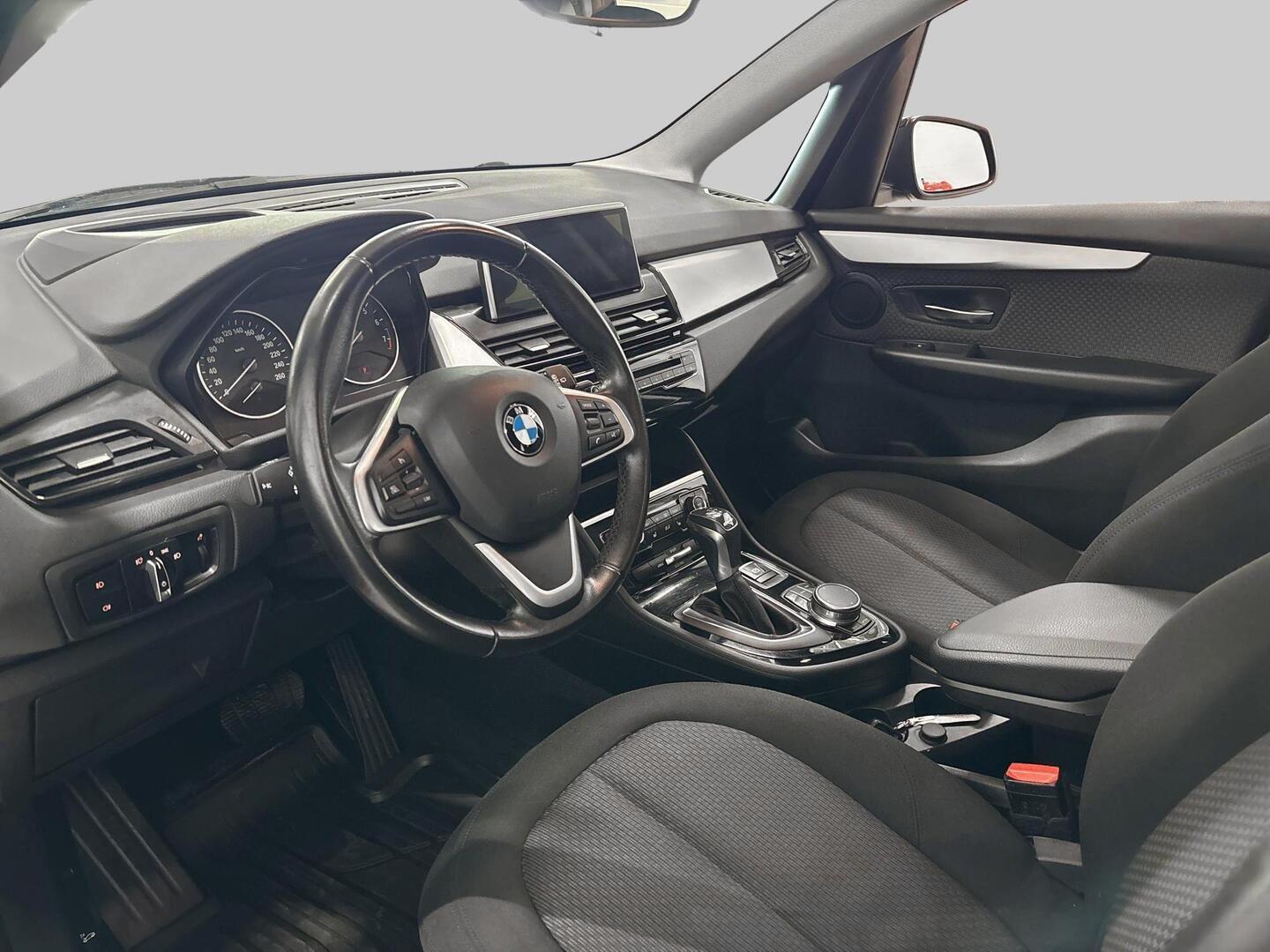 BMW 225 2018