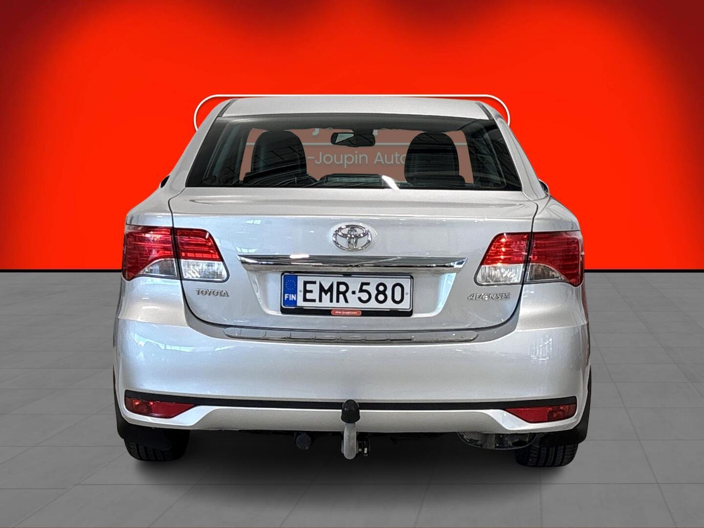 TOYOTA Avensis 2013