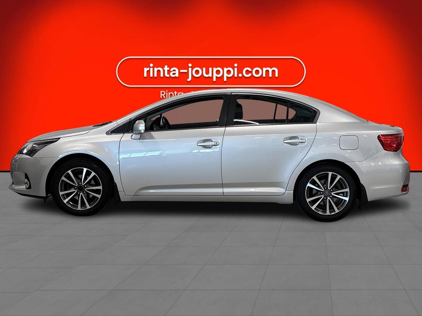 TOYOTA Avensis 2013