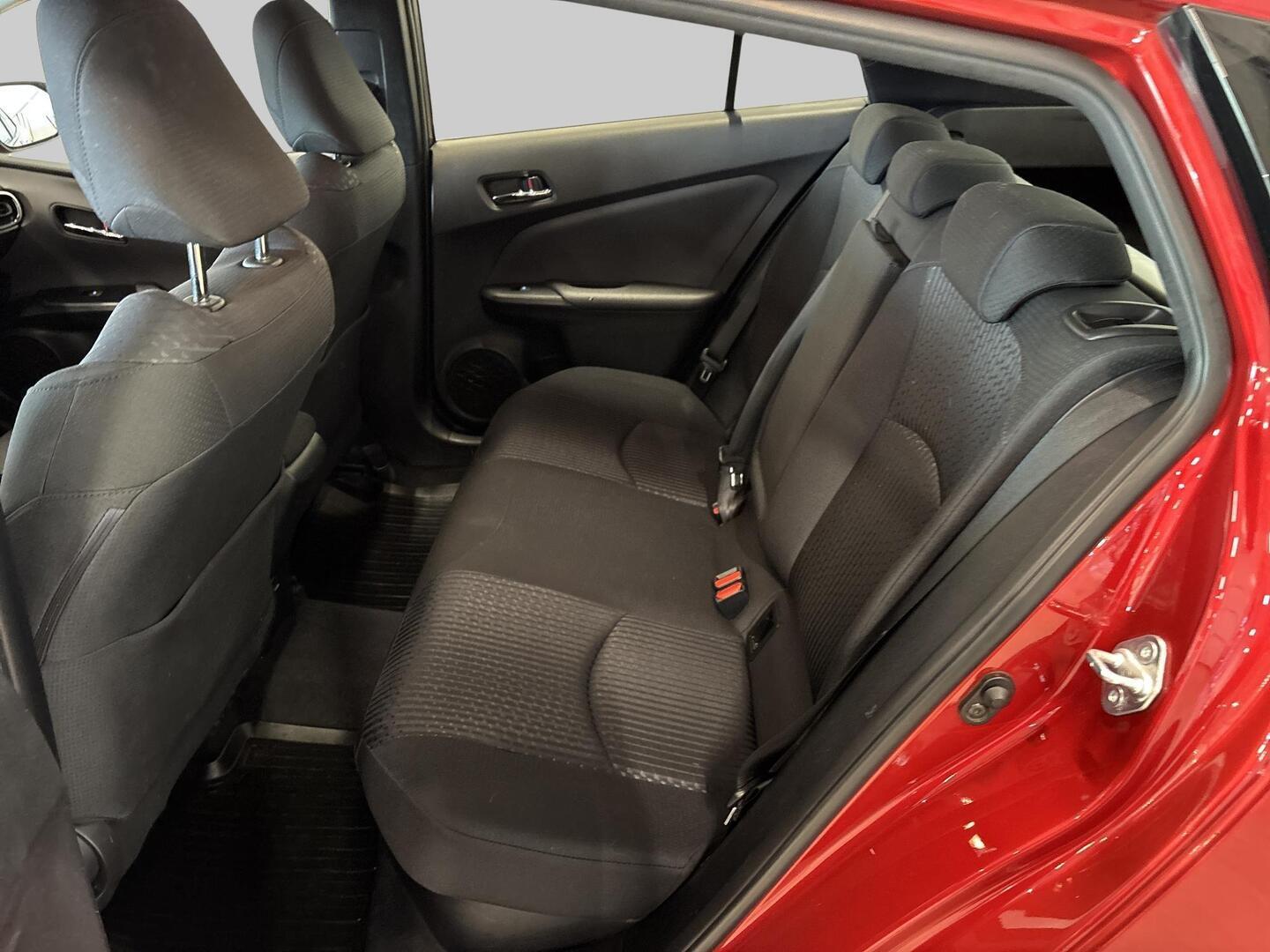 TOYOTA Prius 2017