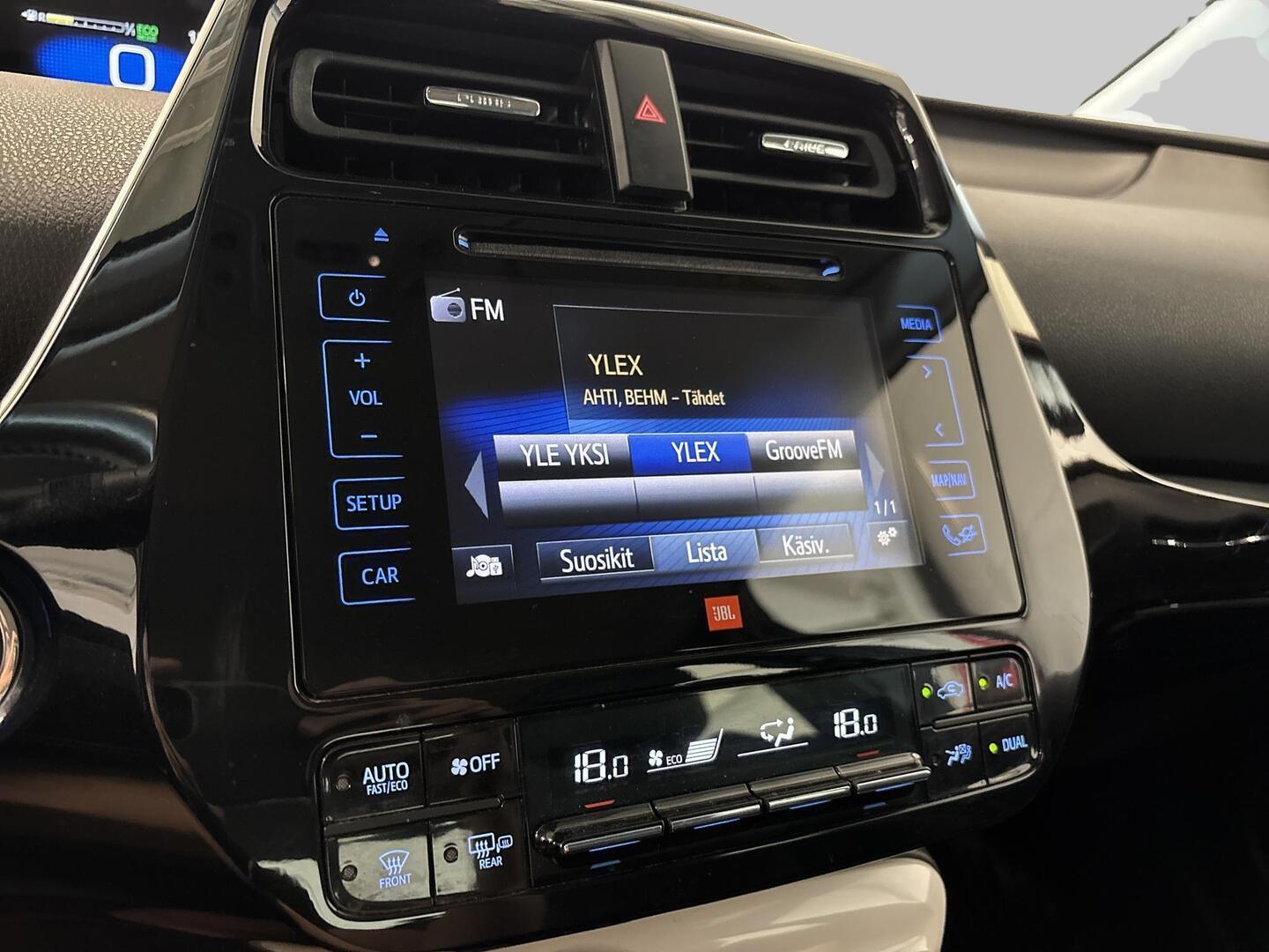 TOYOTA Prius 2017