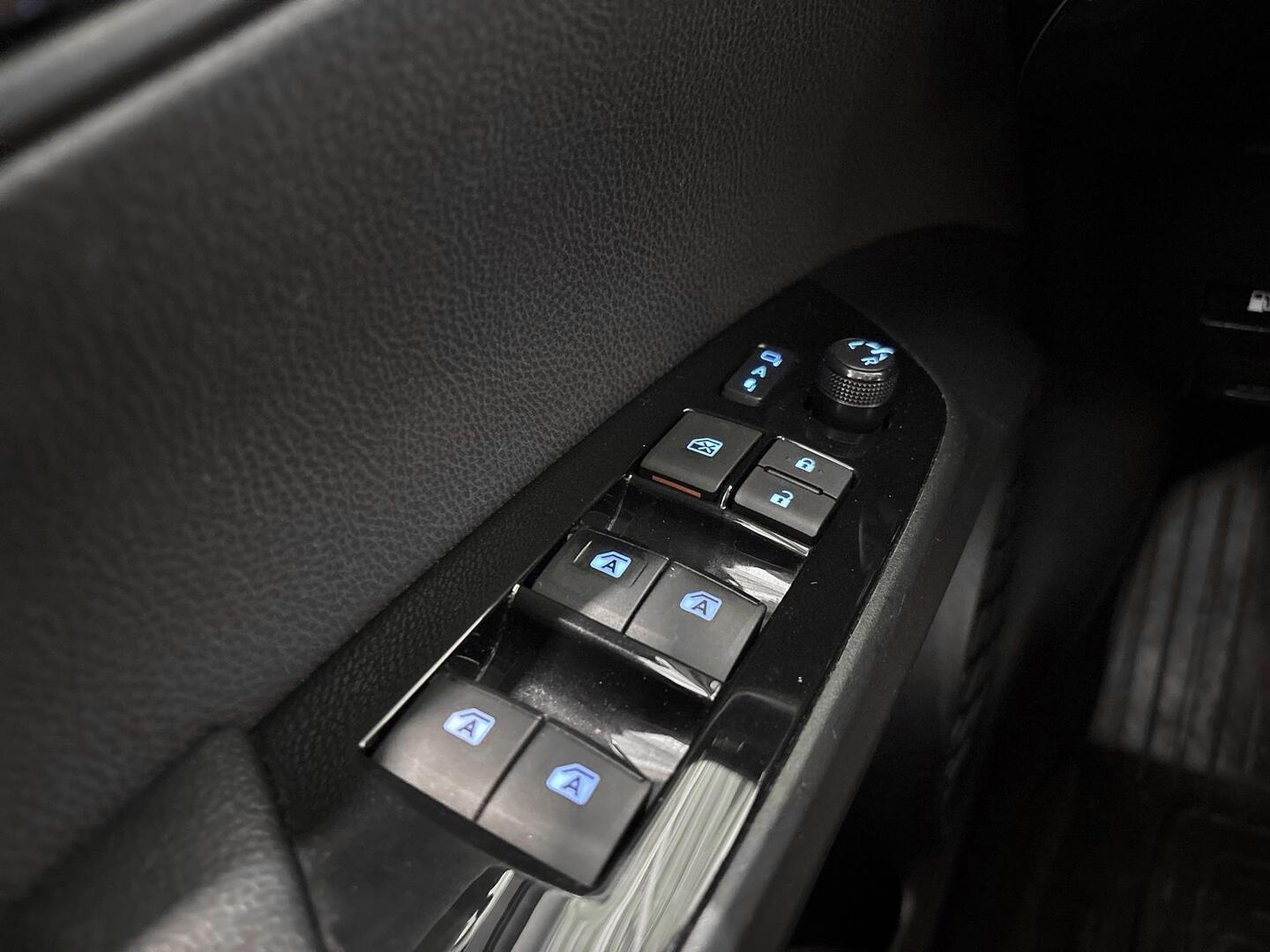 TOYOTA Prius 2017