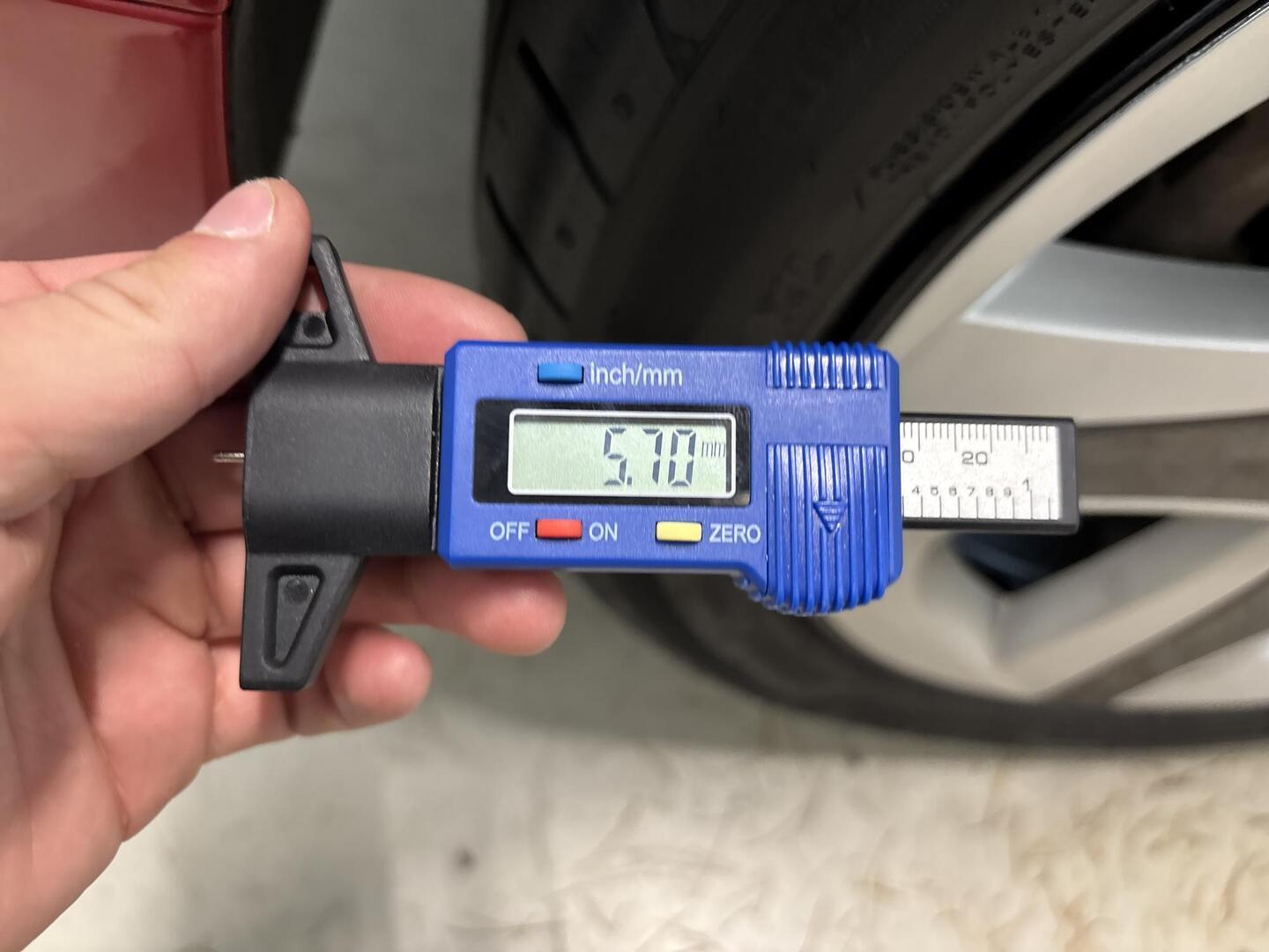 TOYOTA Prius 2017