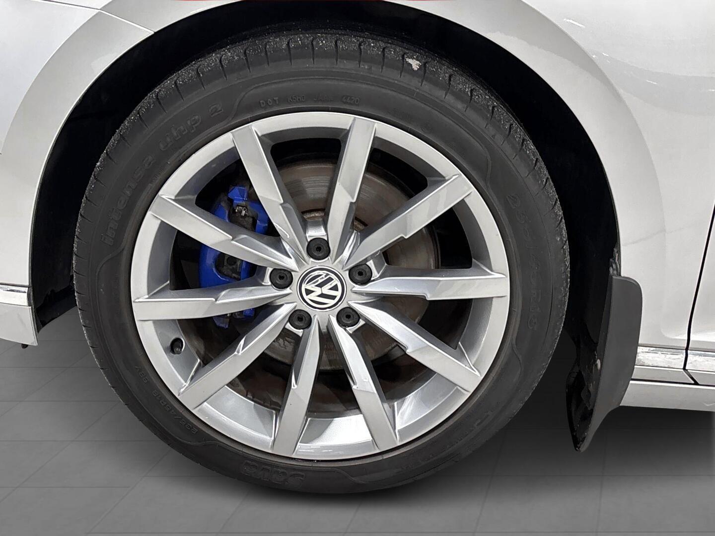 VOLKSWAGEN Passat 2017