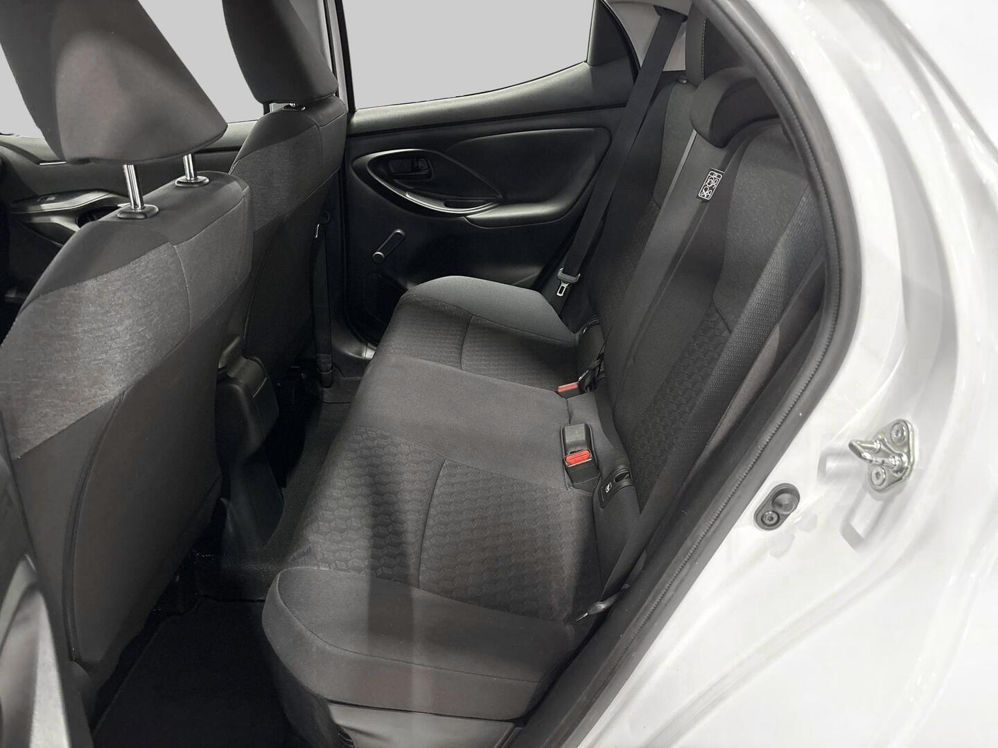 TOYOTA Yaris 2023