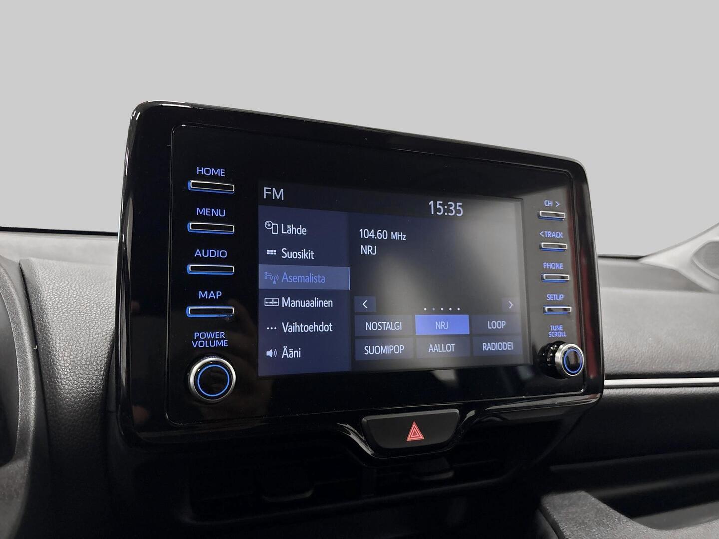 TOYOTA Yaris 2023