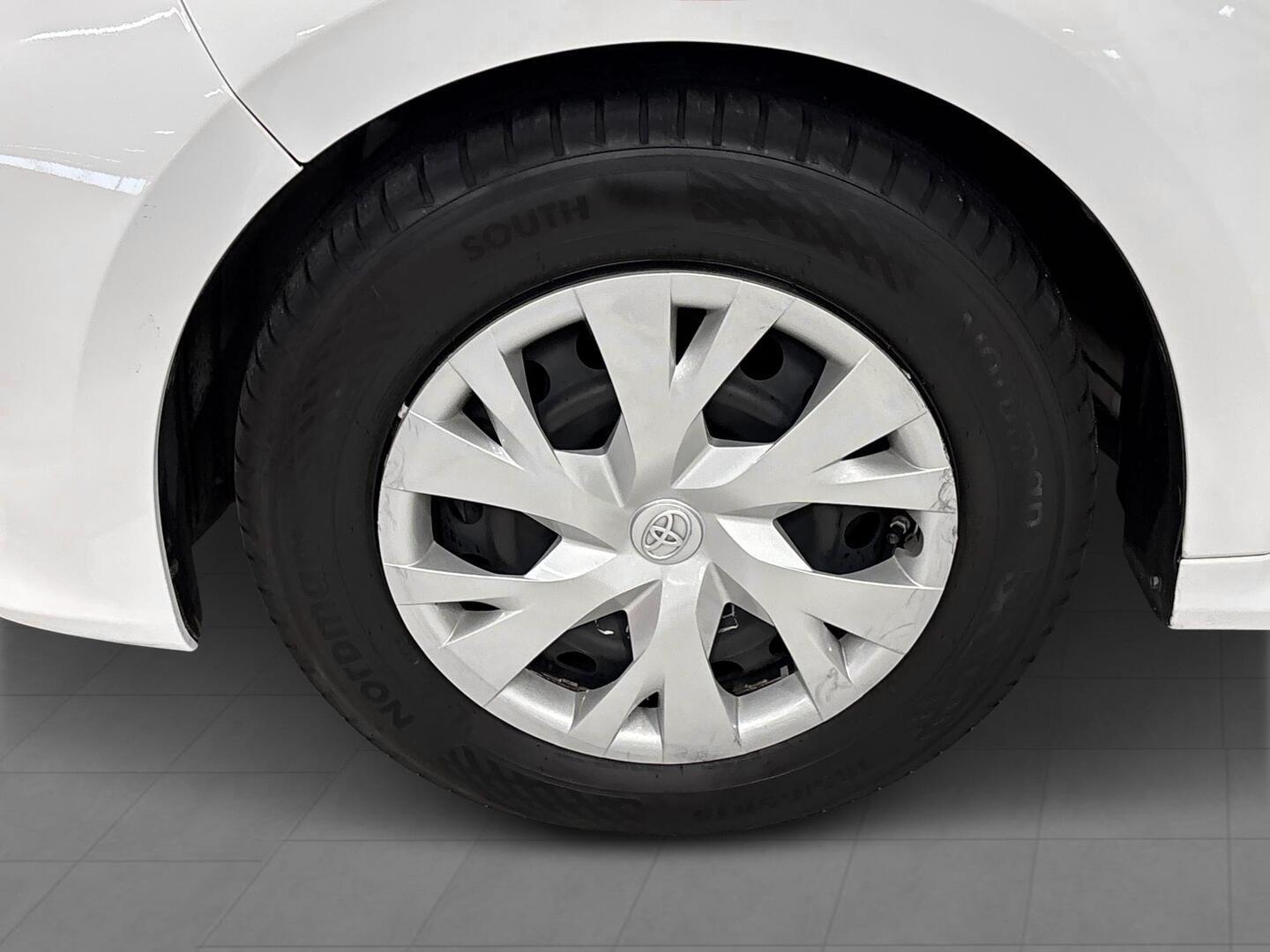 TOYOTA Yaris 2023