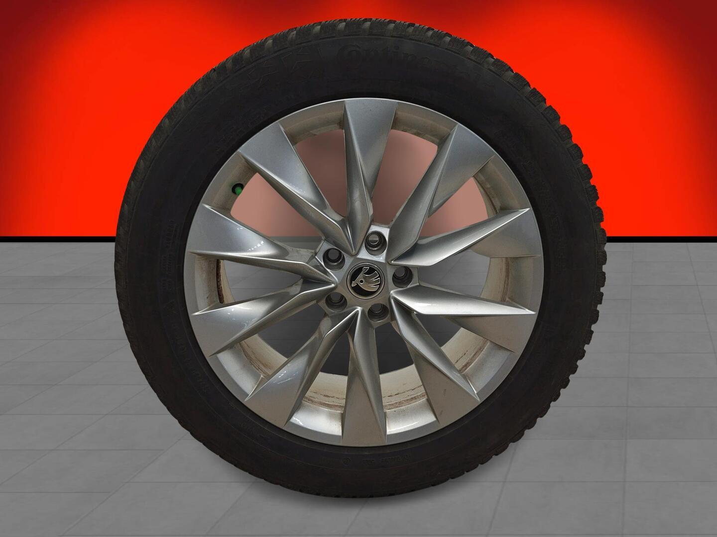 SKODA Enyaq 2023