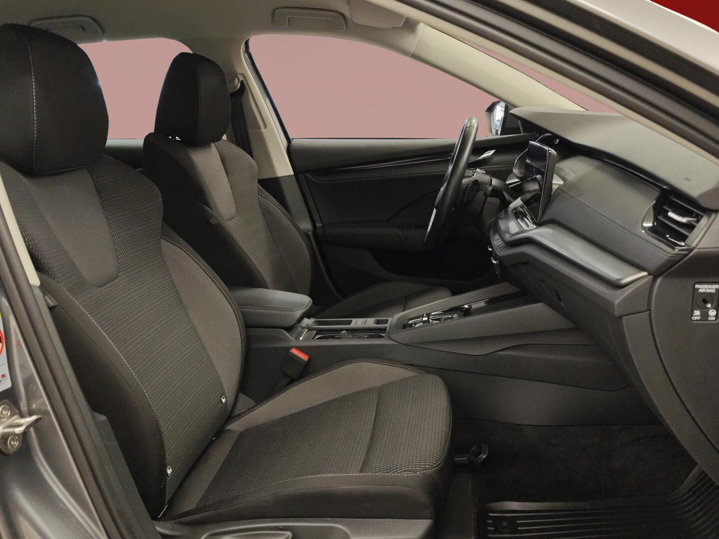 SKODA Octavia 2024