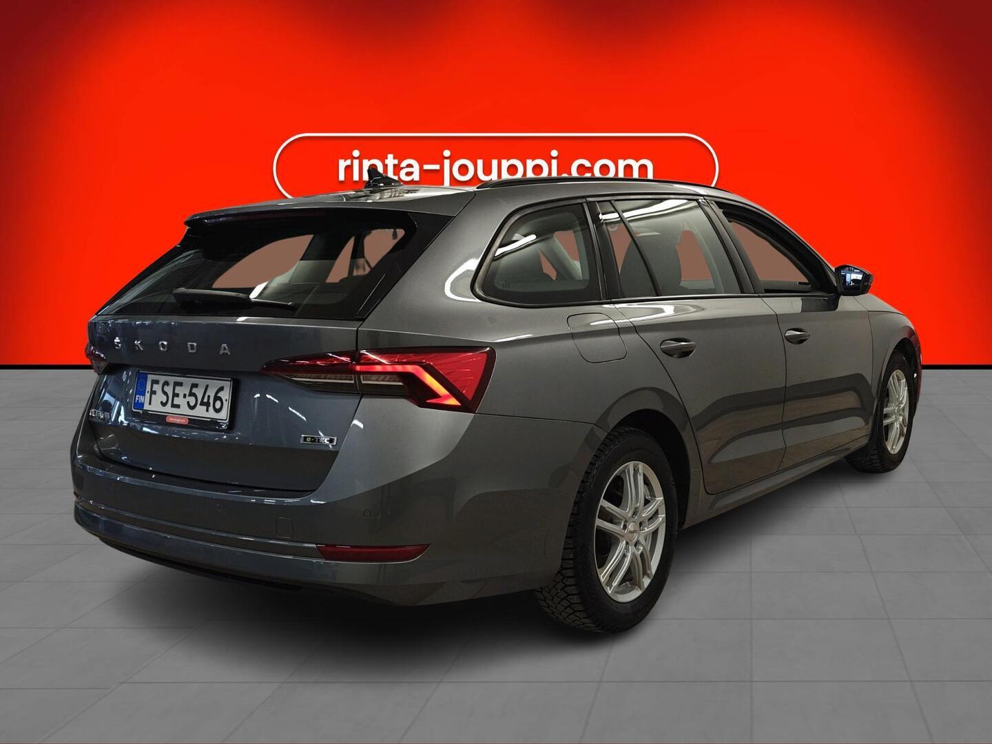 SKODA Octavia 2024