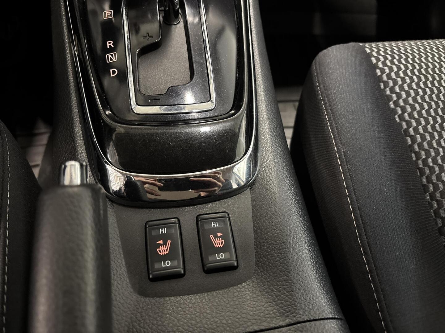 NISSAN Pulsar 2016