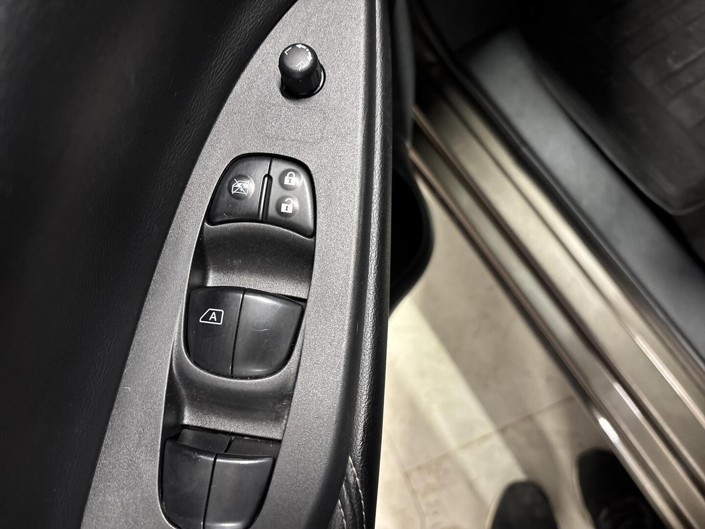 NISSAN Pulsar 2016