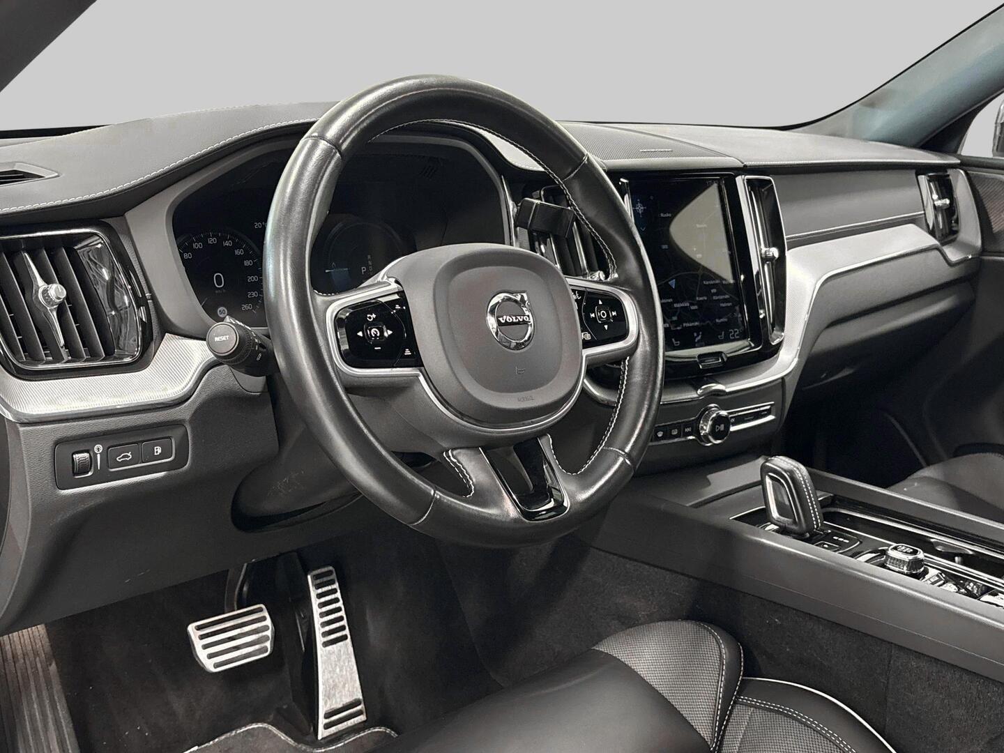 VOLVO XC60 2021
