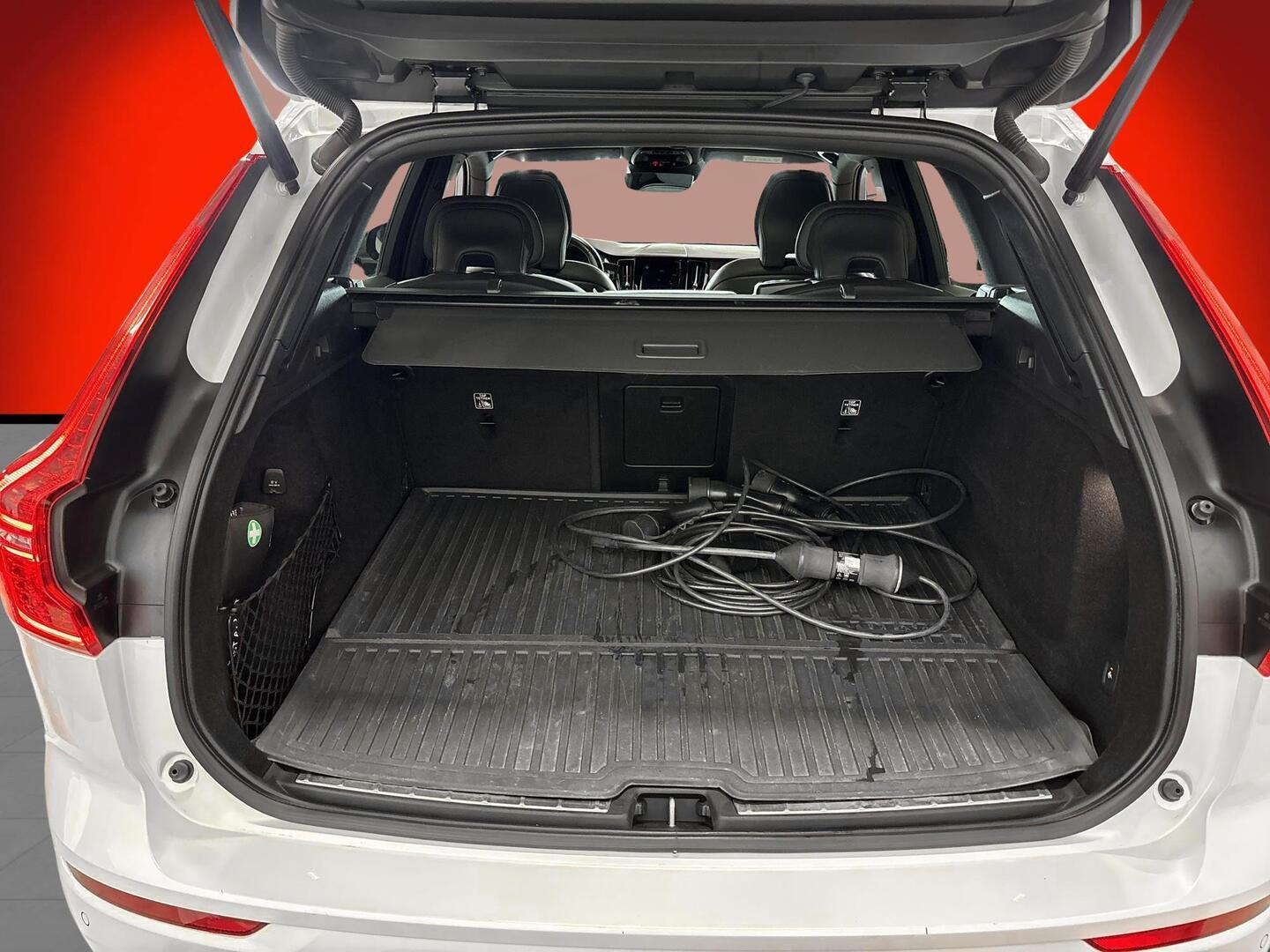 VOLVO XC60 2021