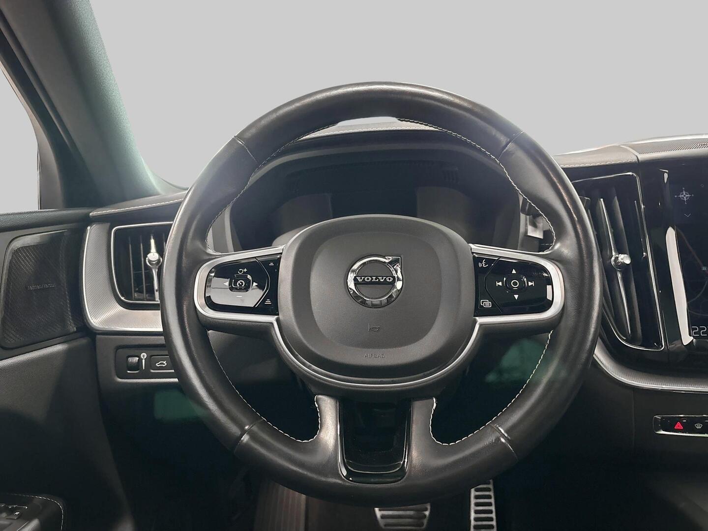 VOLVO XC60 2021