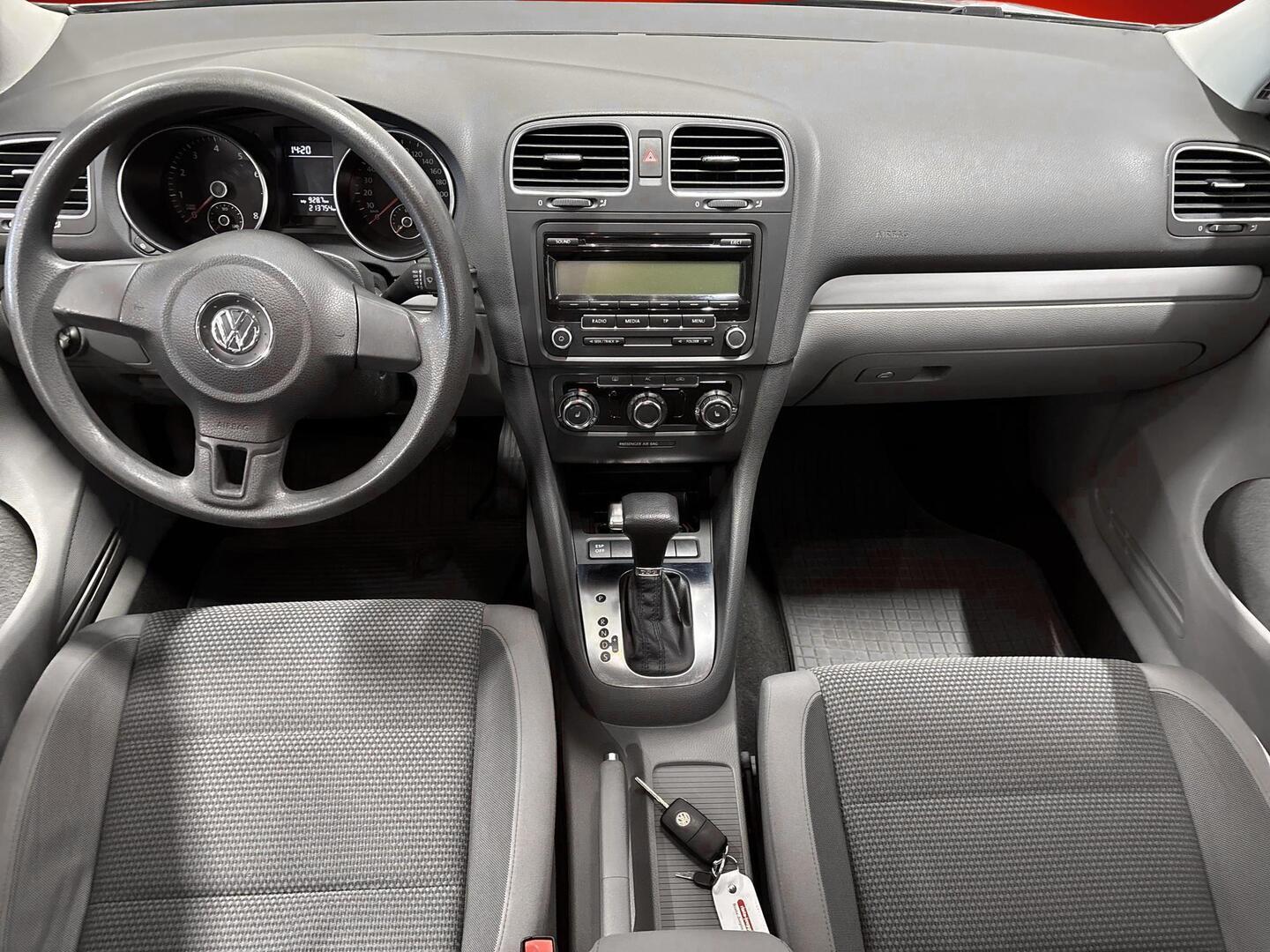 VOLKSWAGEN Golf 2009
