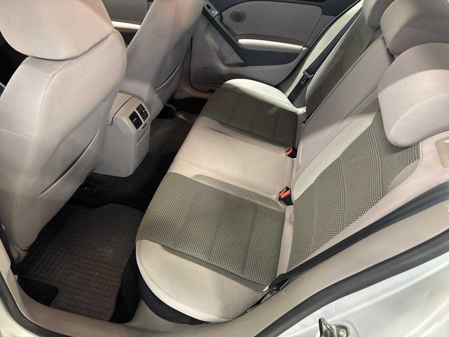 VOLKSWAGEN Golf 2009