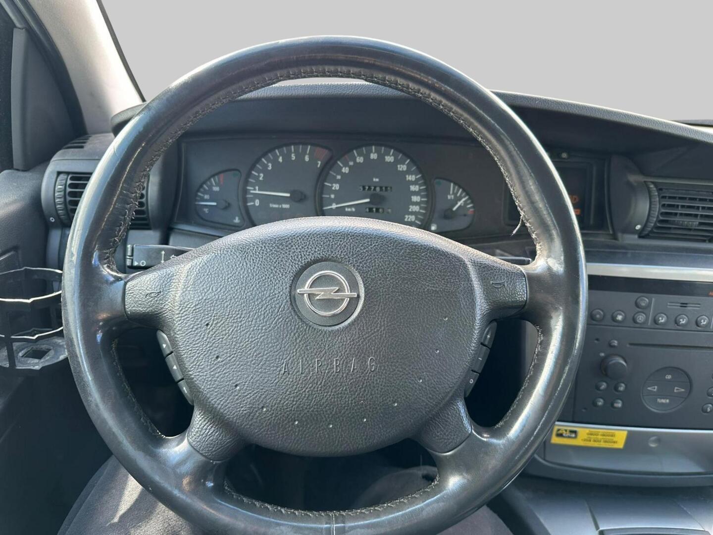 OPEL Omega 2003