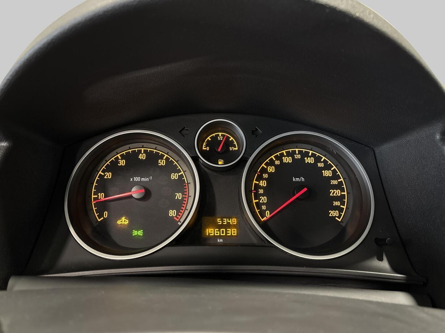 OPEL Astra 2010