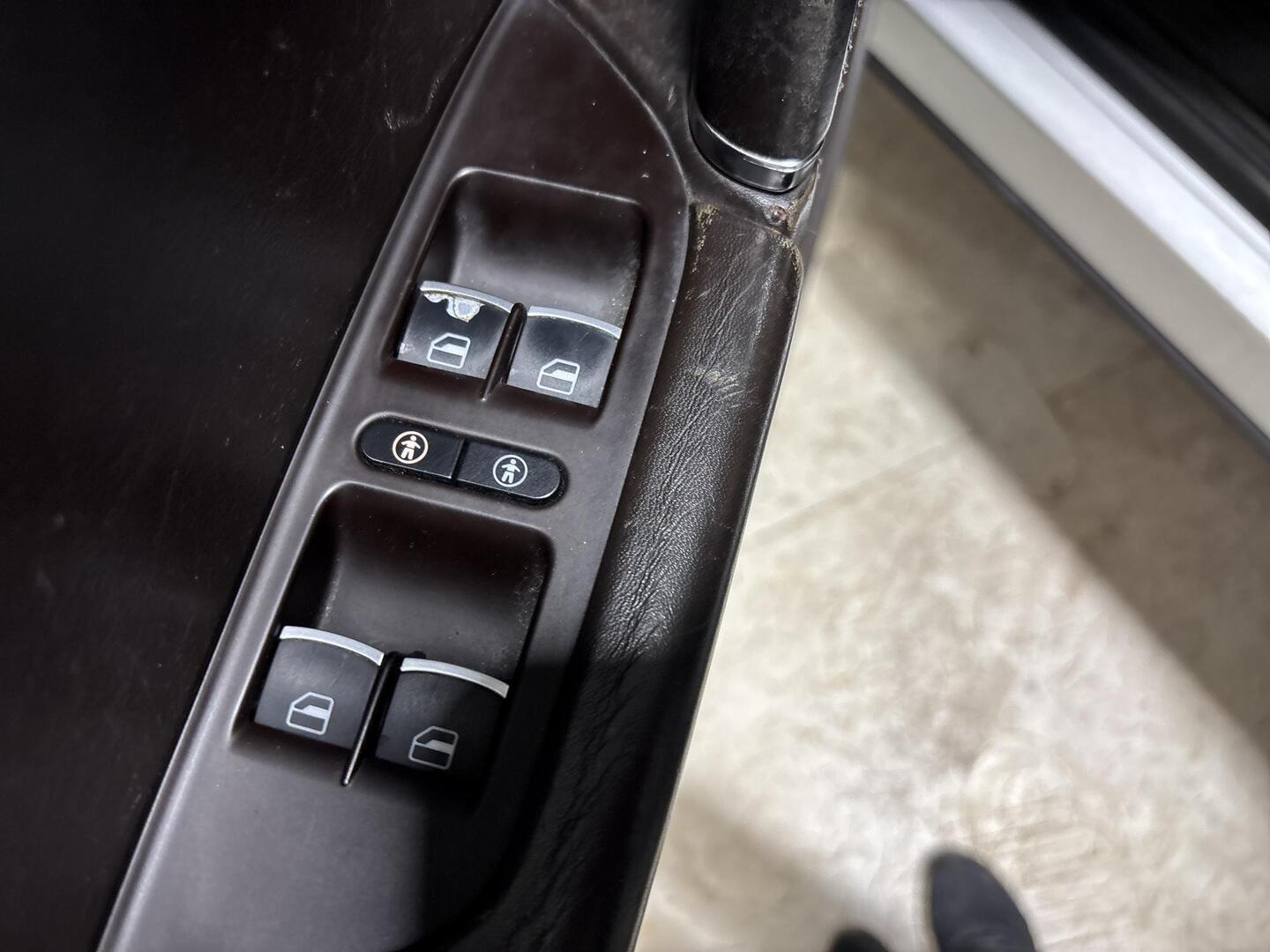 VOLKSWAGEN Touareg 2010