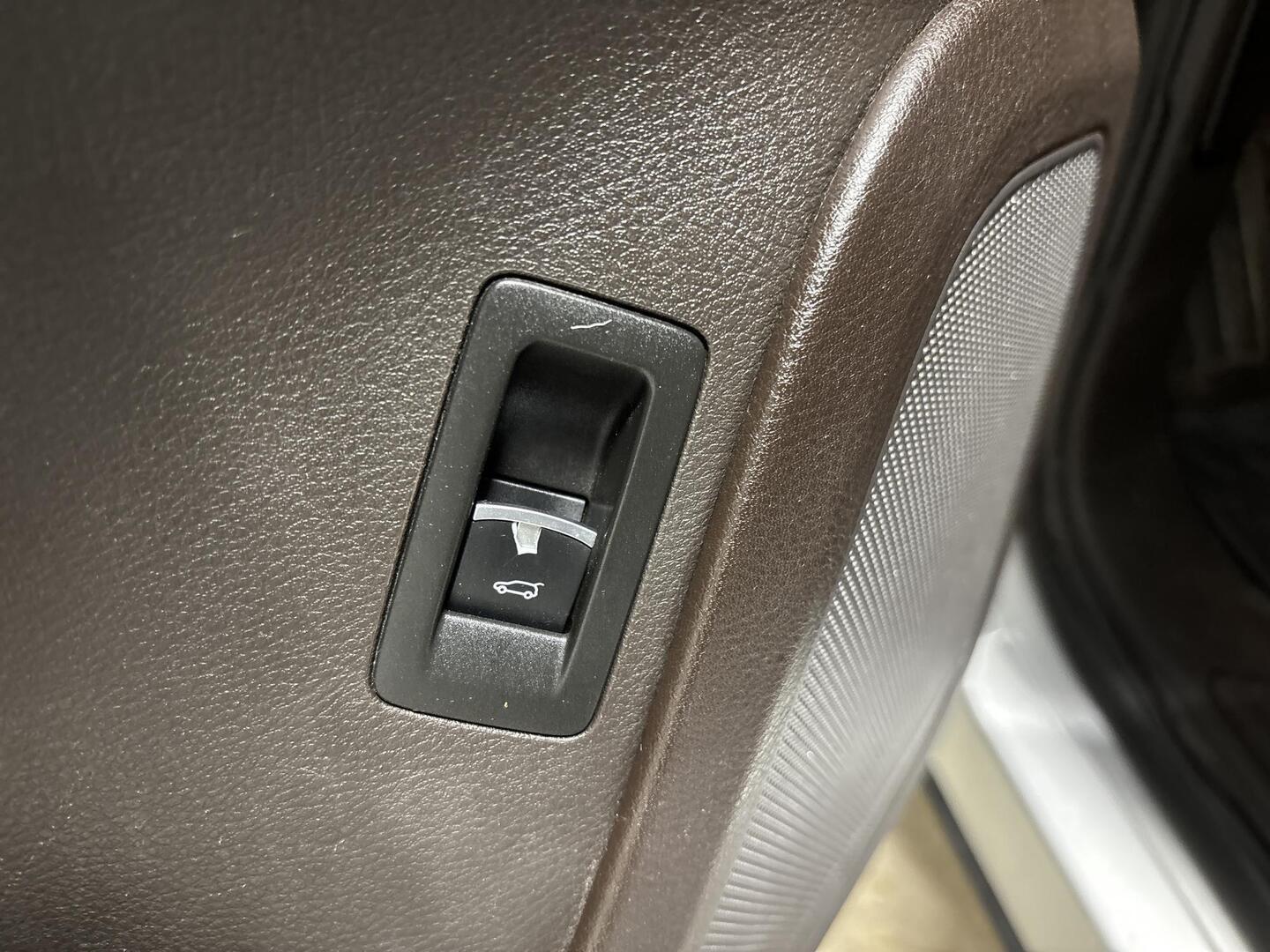 VOLKSWAGEN Touareg 2010