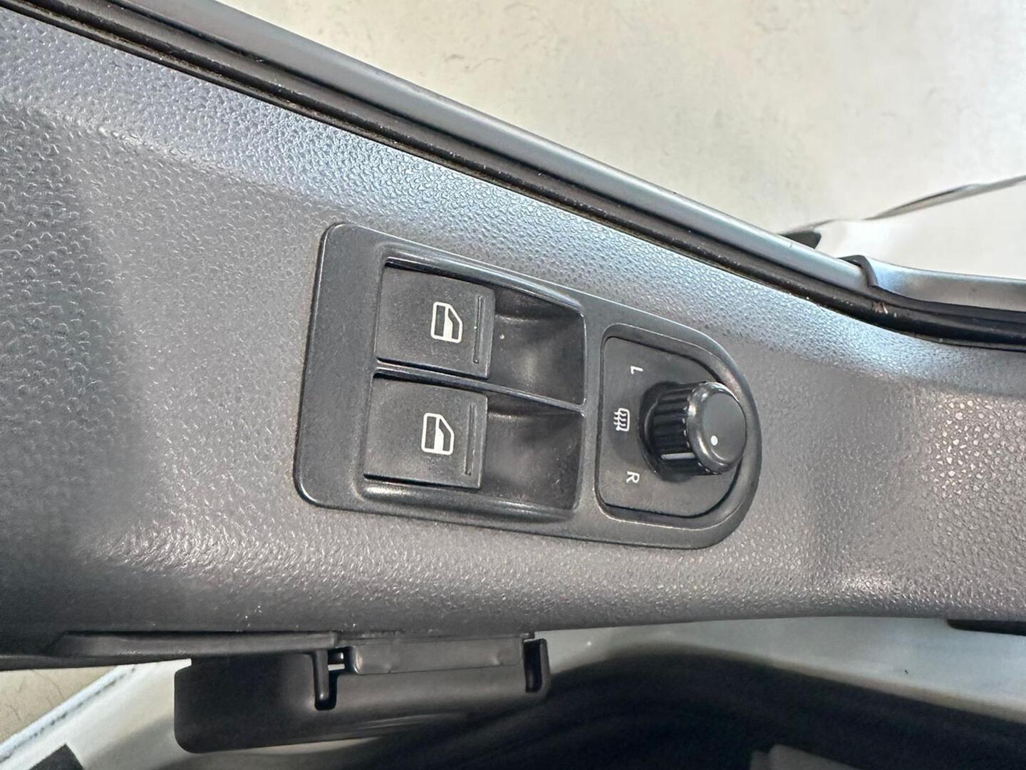 VOLKSWAGEN Transporter 2011