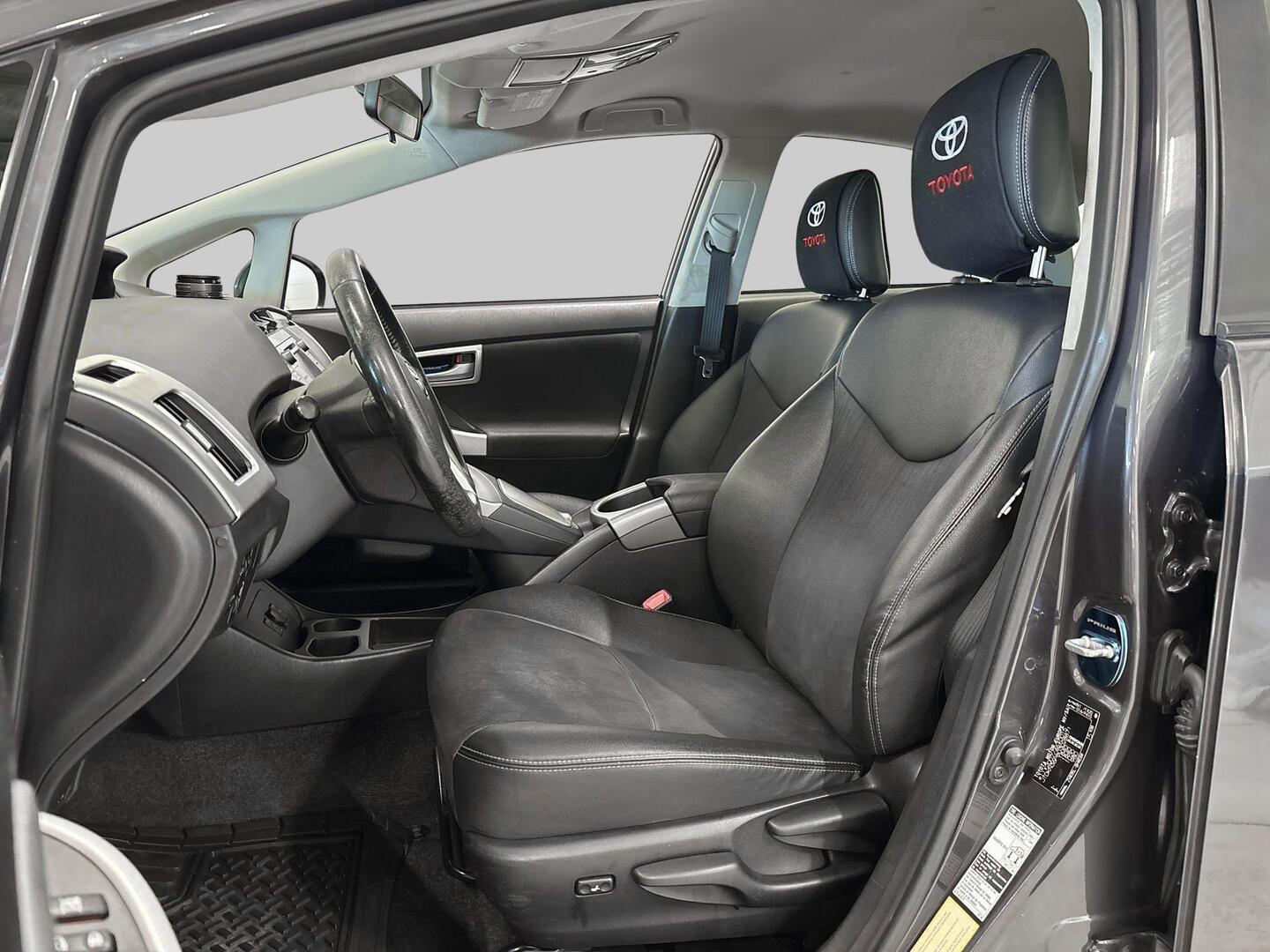 TOYOTA Prius PHEV 2012