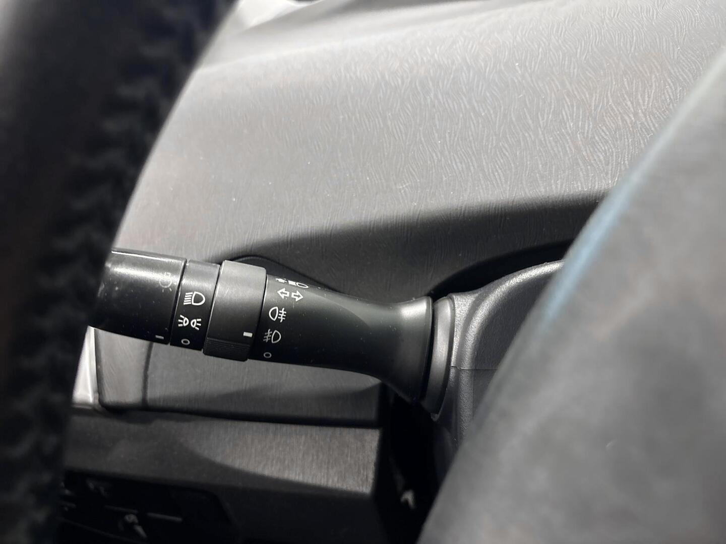 TOYOTA Prius PHEV 2012