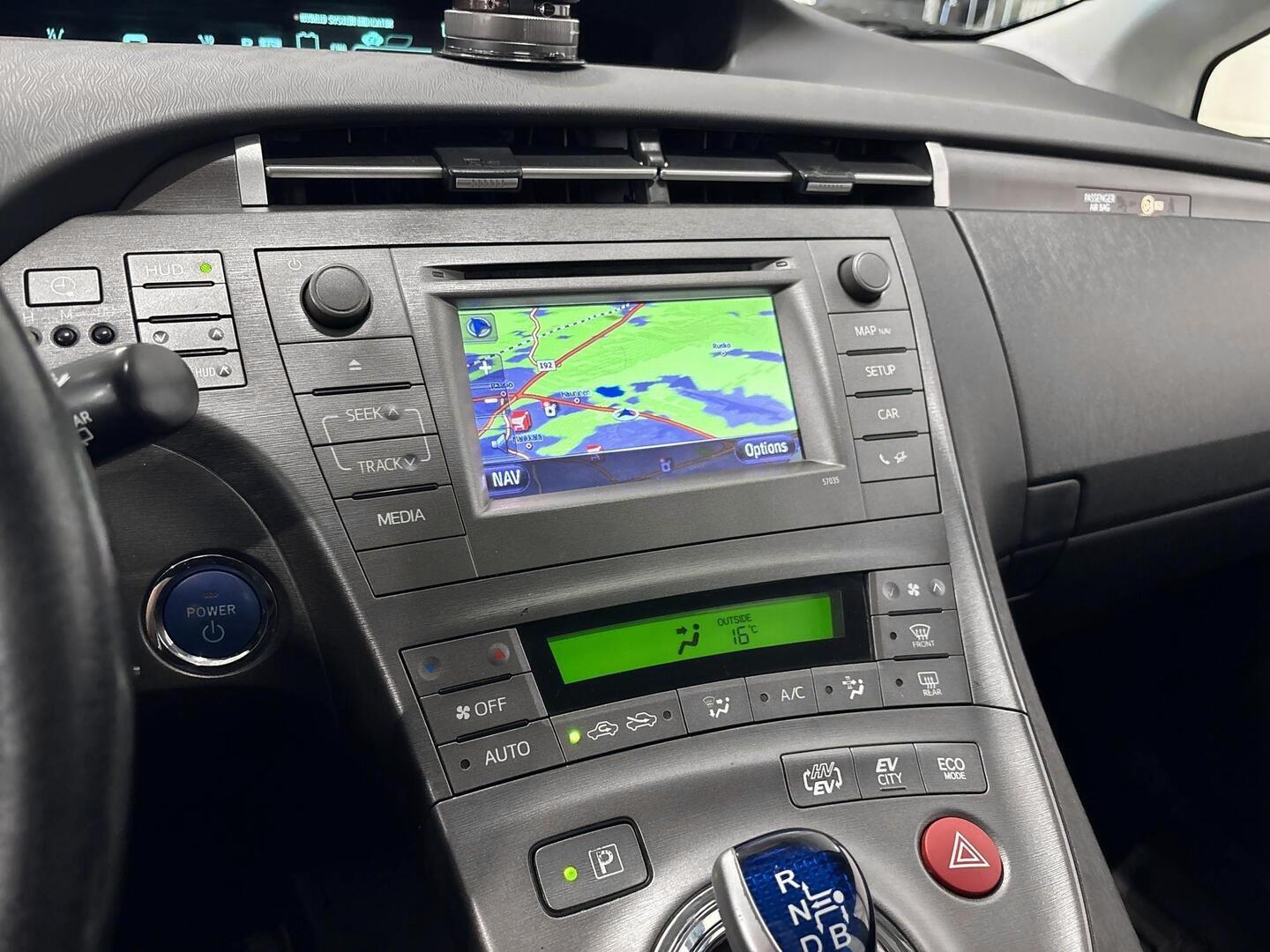 TOYOTA Prius PHEV 2012
