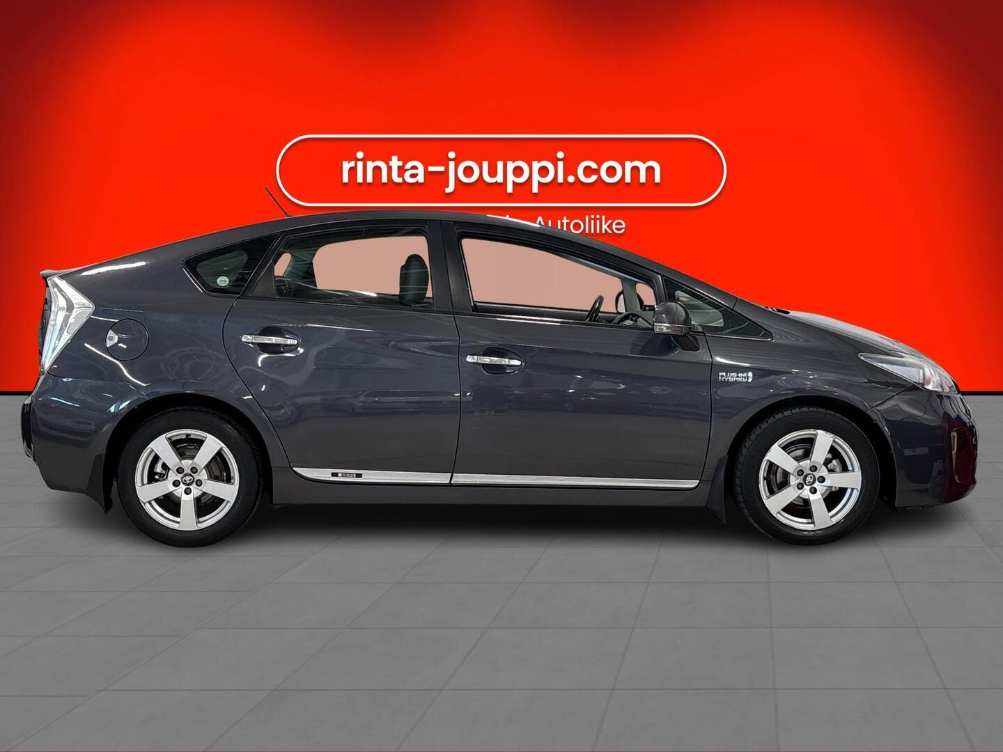TOYOTA Prius PHEV 2012