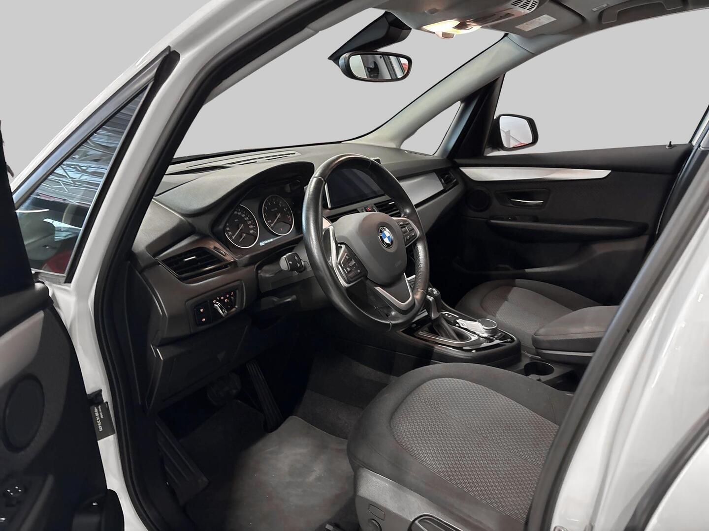 BMW 225 2017