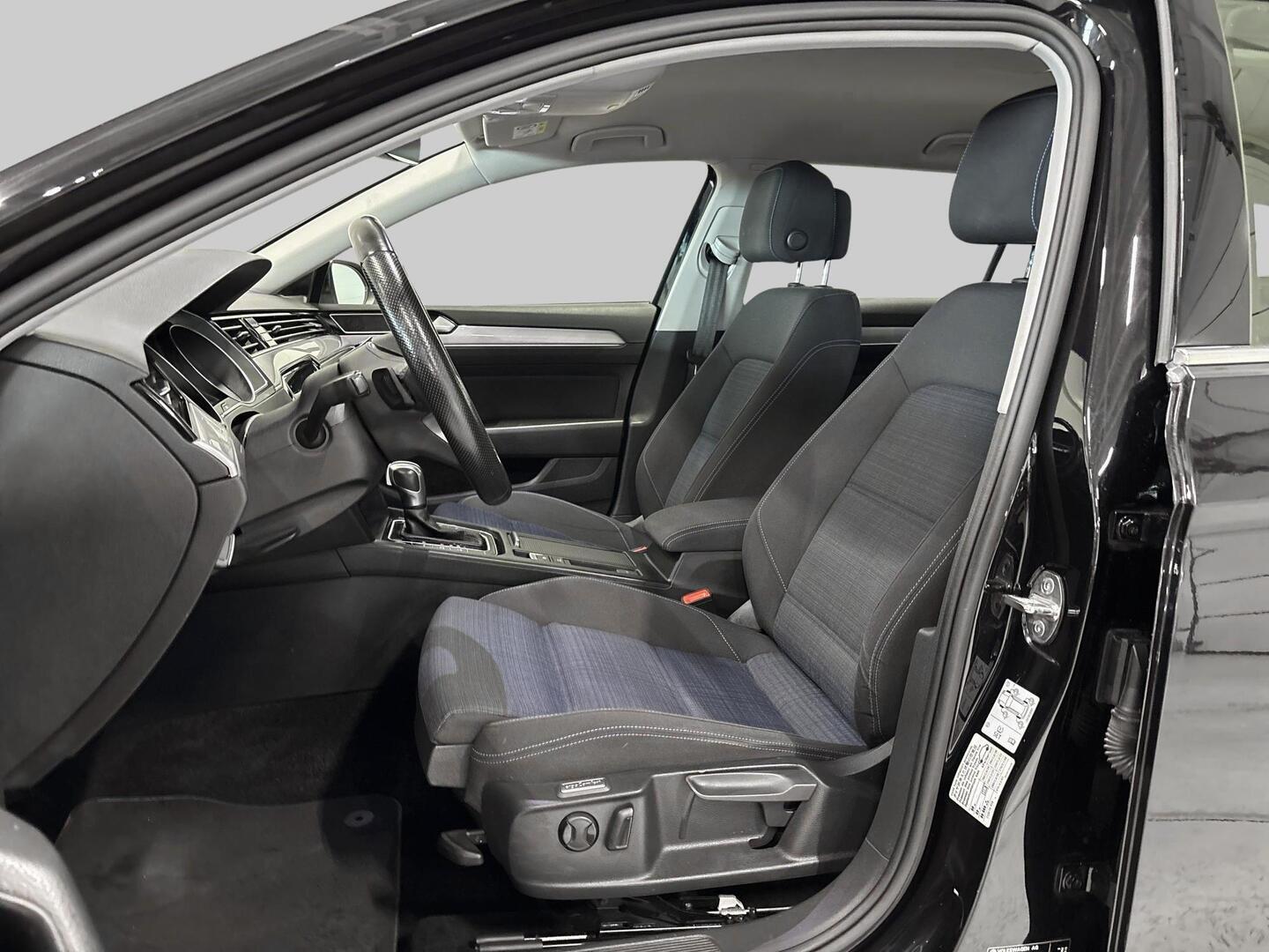 VOLKSWAGEN Passat 2021