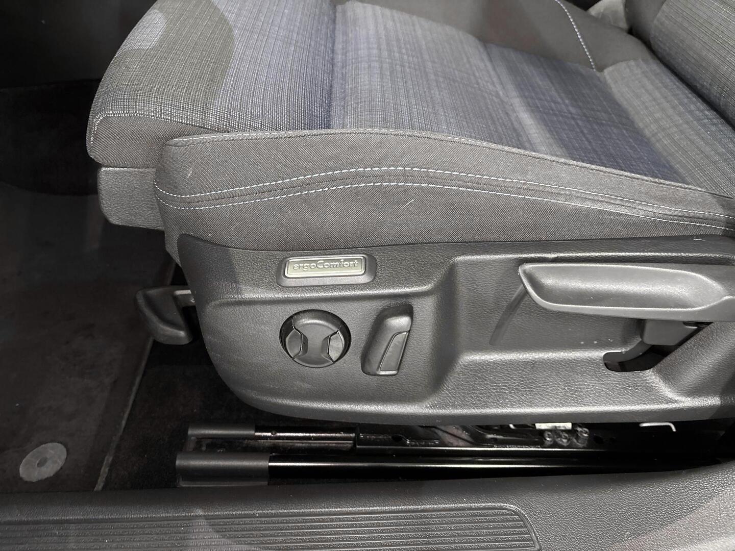 VOLKSWAGEN Passat 2021