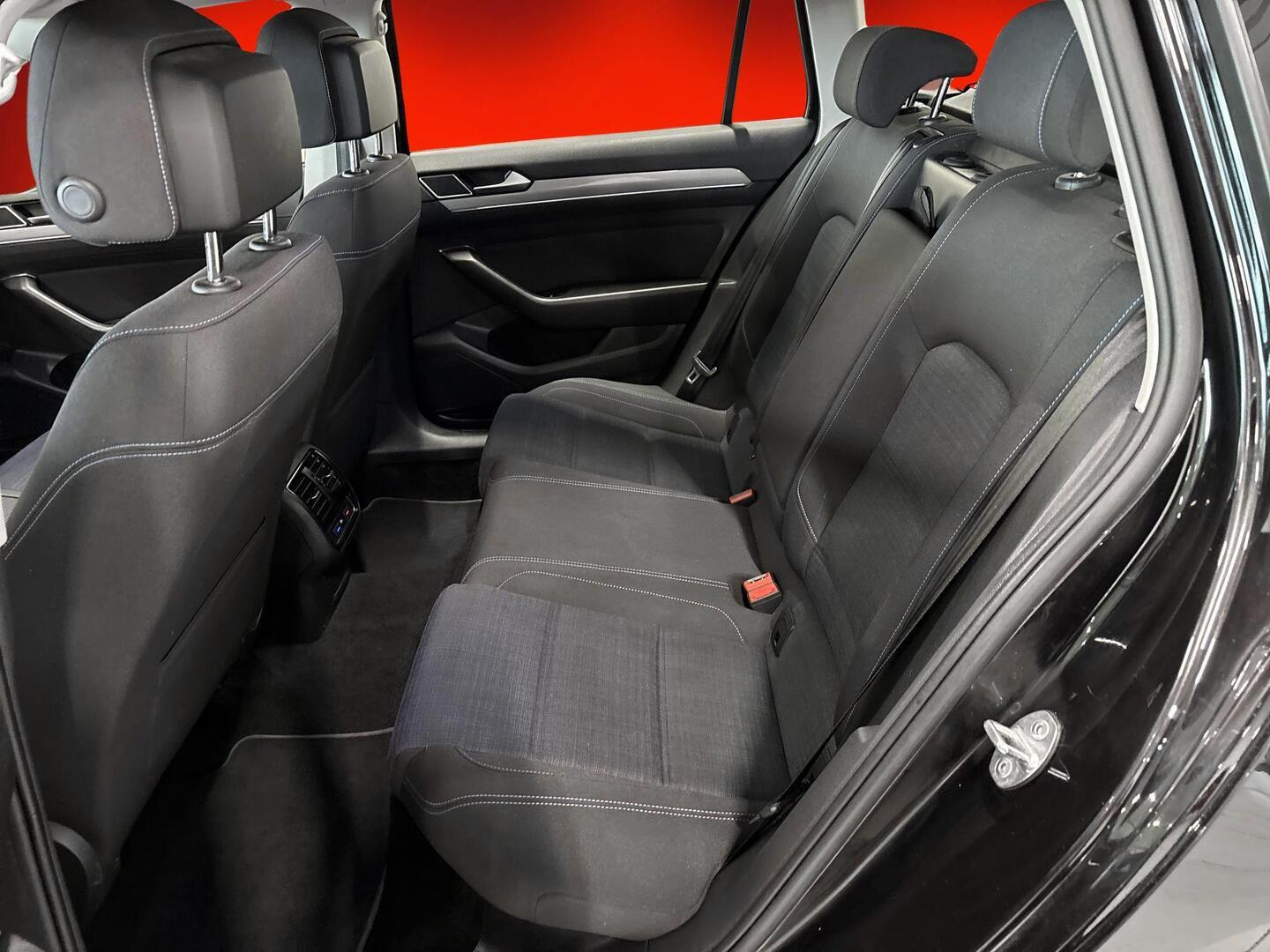 VOLKSWAGEN Passat 2021