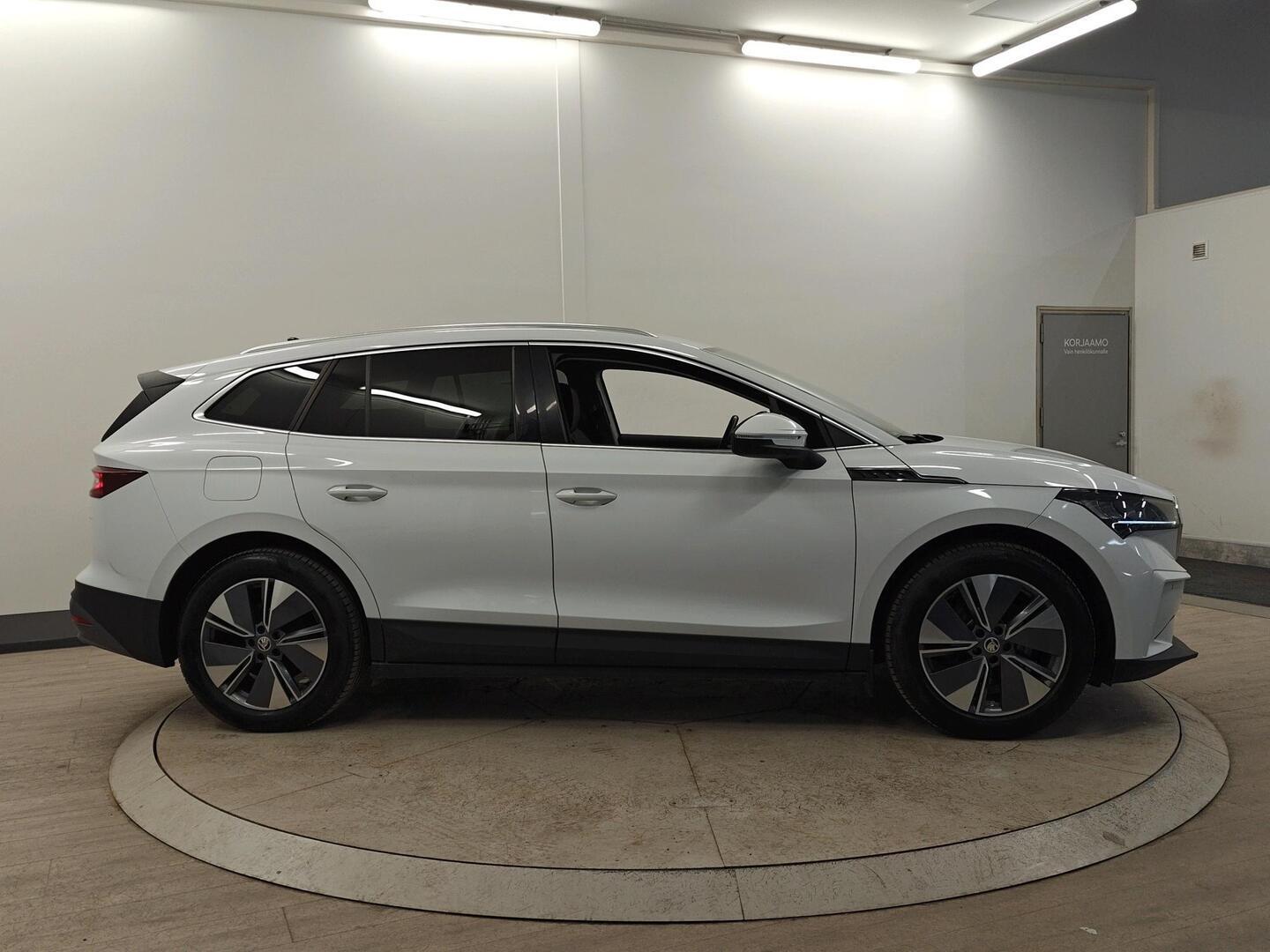 SKODA Enyaq 2023