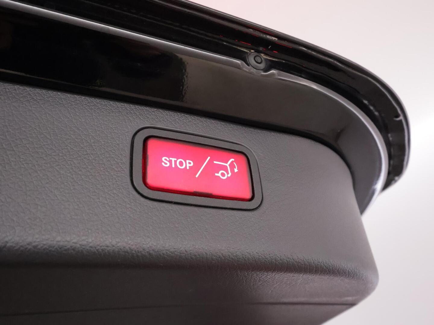MERCEDES-BENZ C 2023