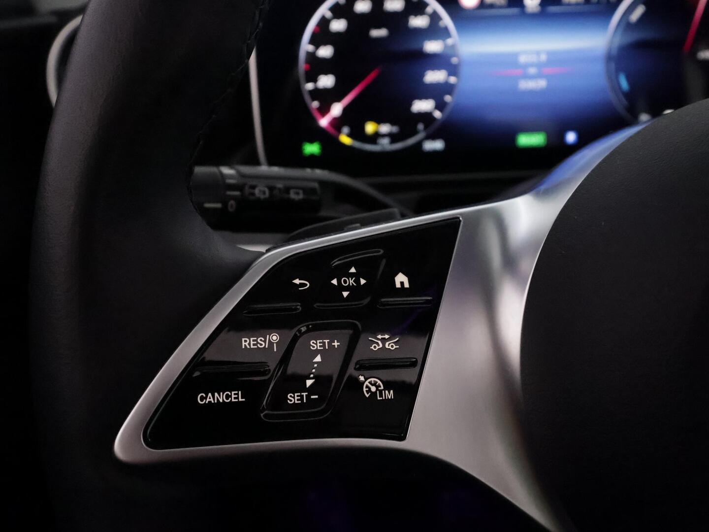 MERCEDES-BENZ C 2023