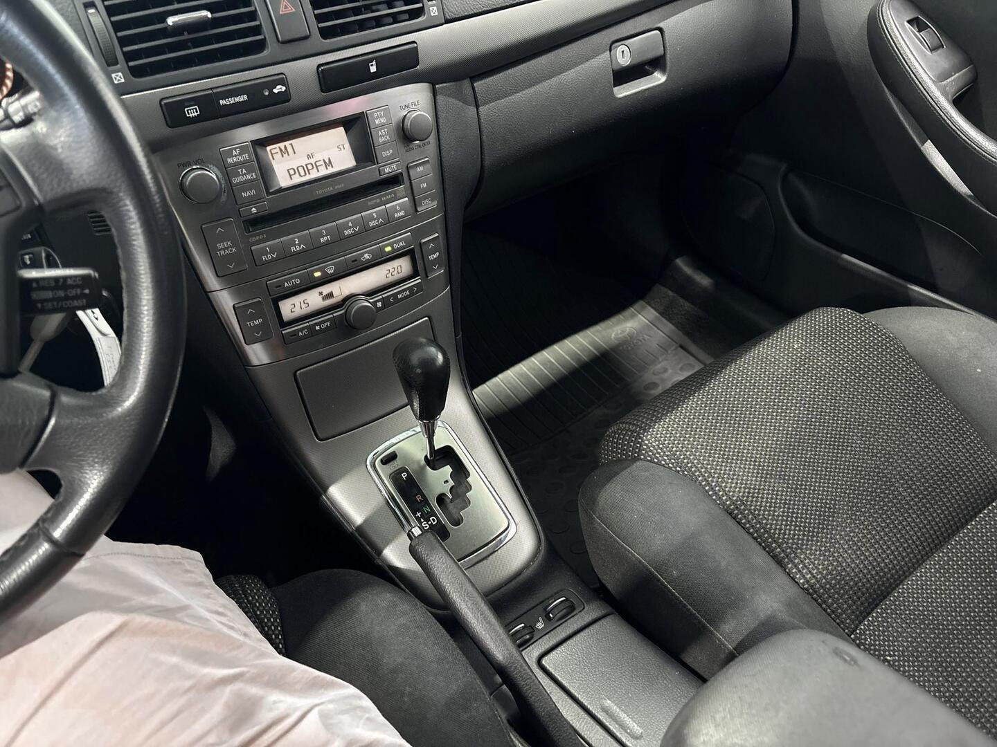 TOYOTA Avensis 2006