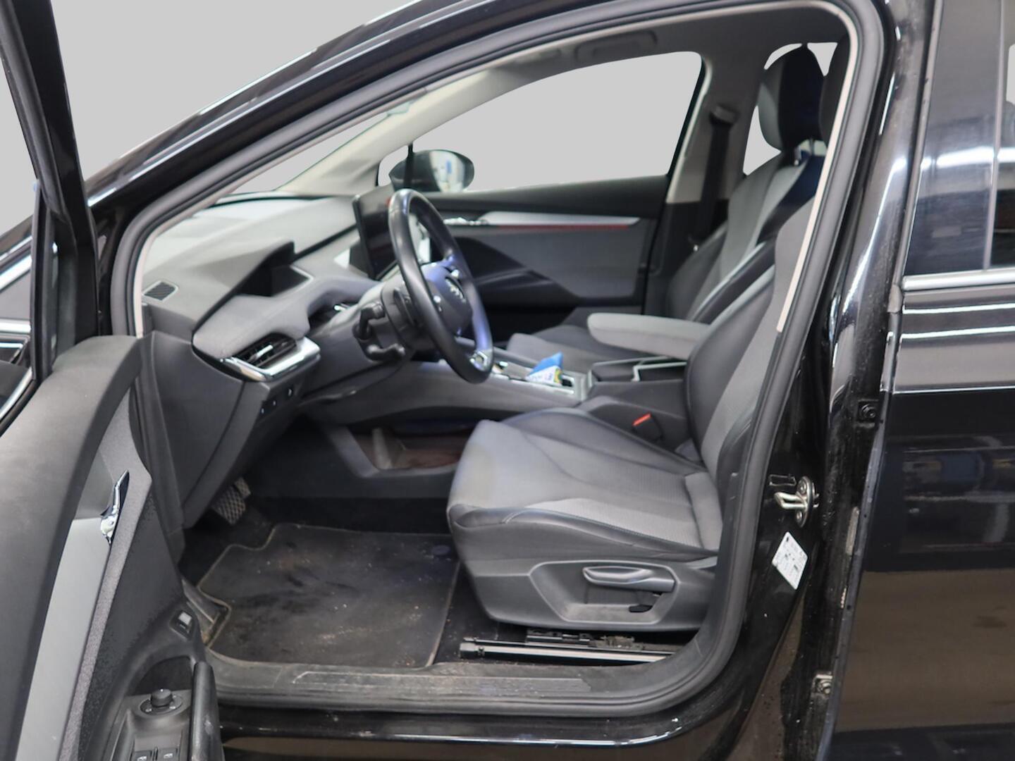 SKODA Enyaq 2023
