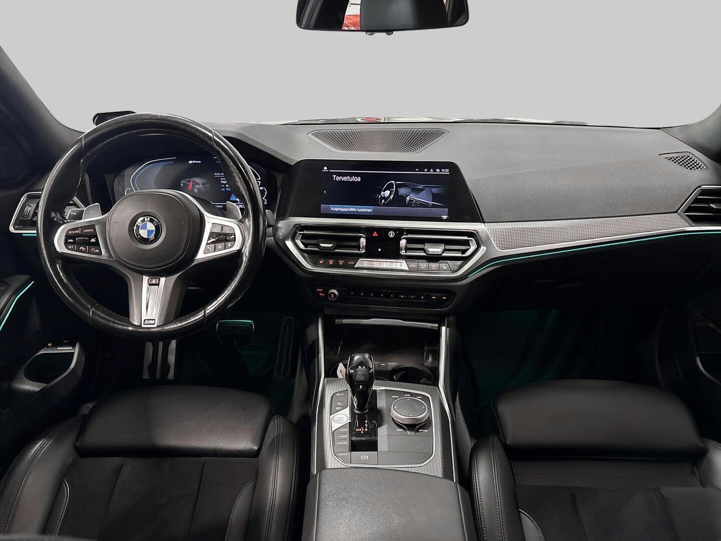 BMW 330 2021
