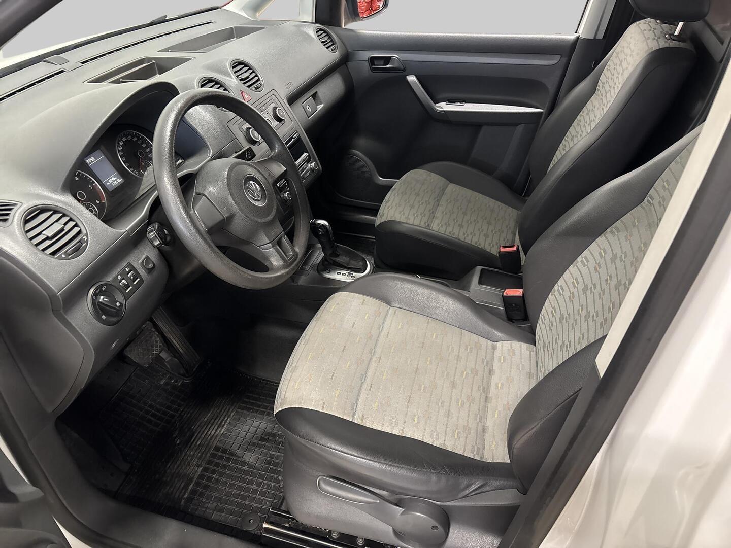 VOLKSWAGEN Caddy 2011