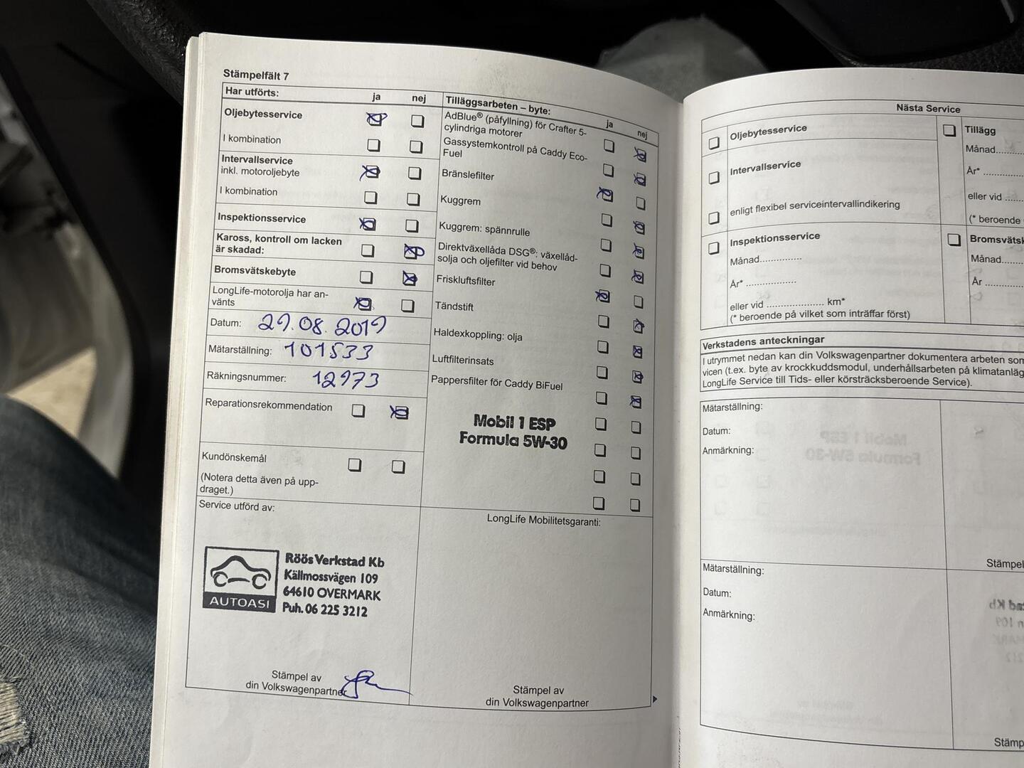 VOLKSWAGEN Caddy 2011