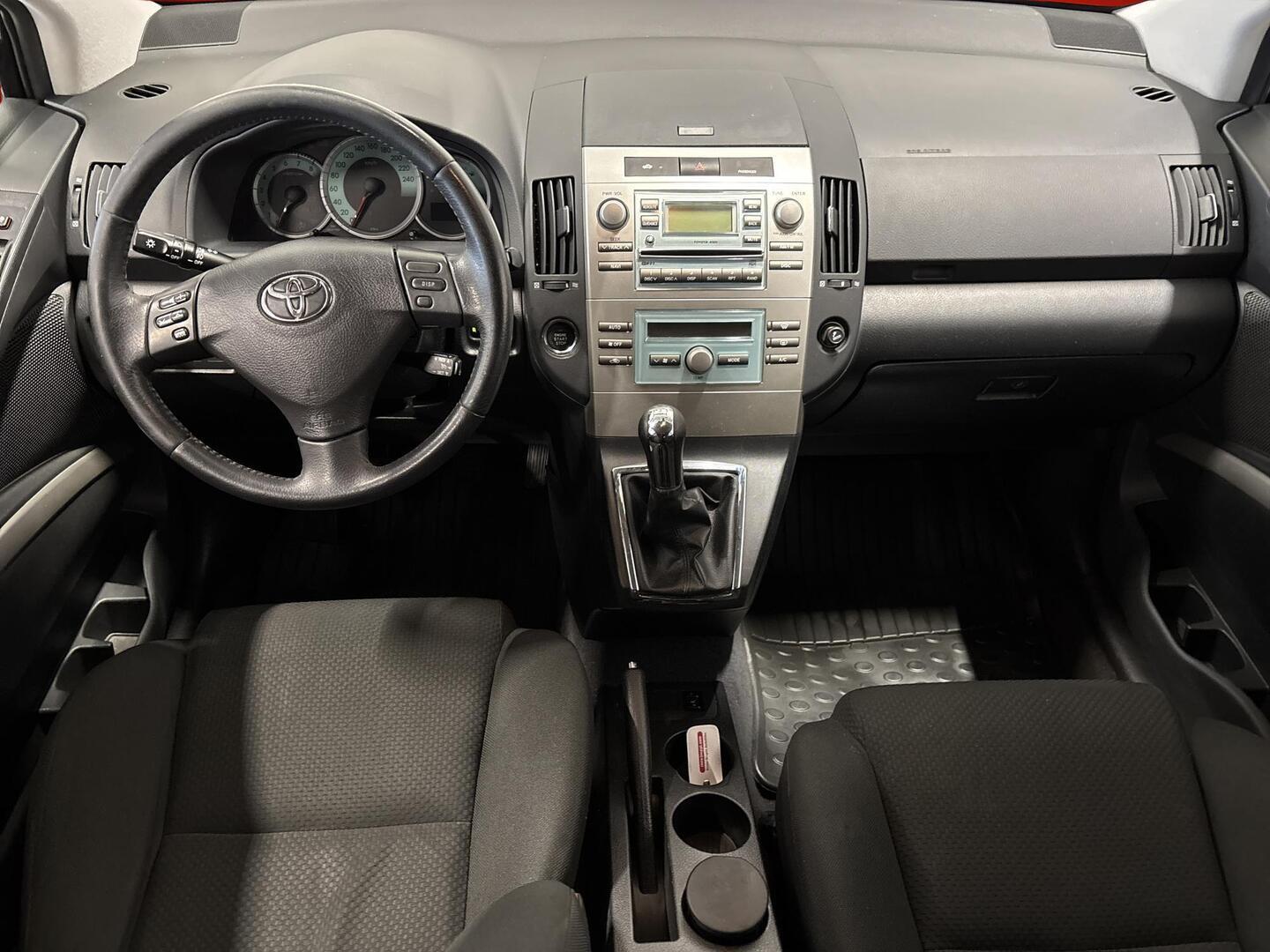 TOYOTA Corolla Verso 2007