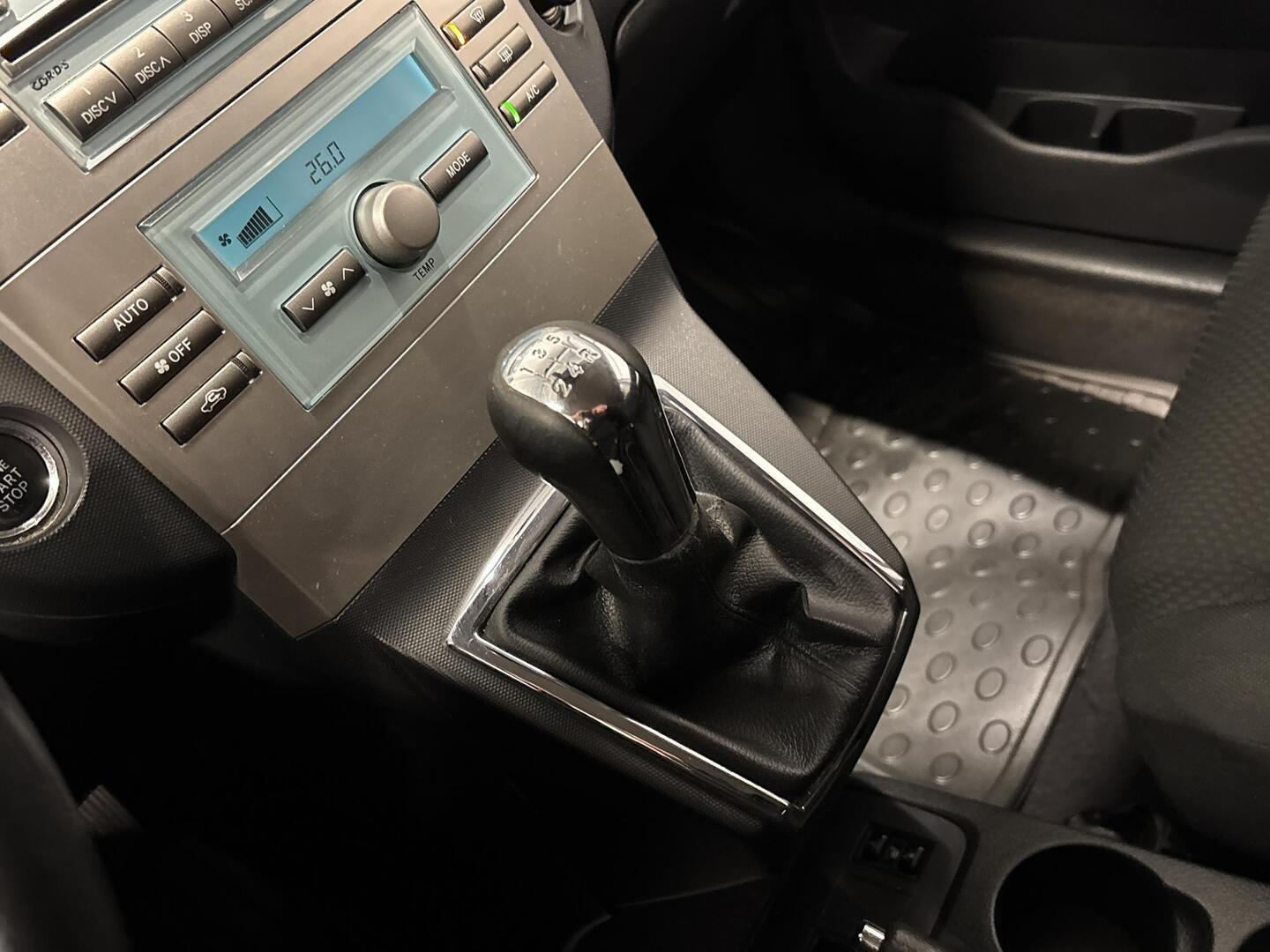 TOYOTA Corolla Verso 2007