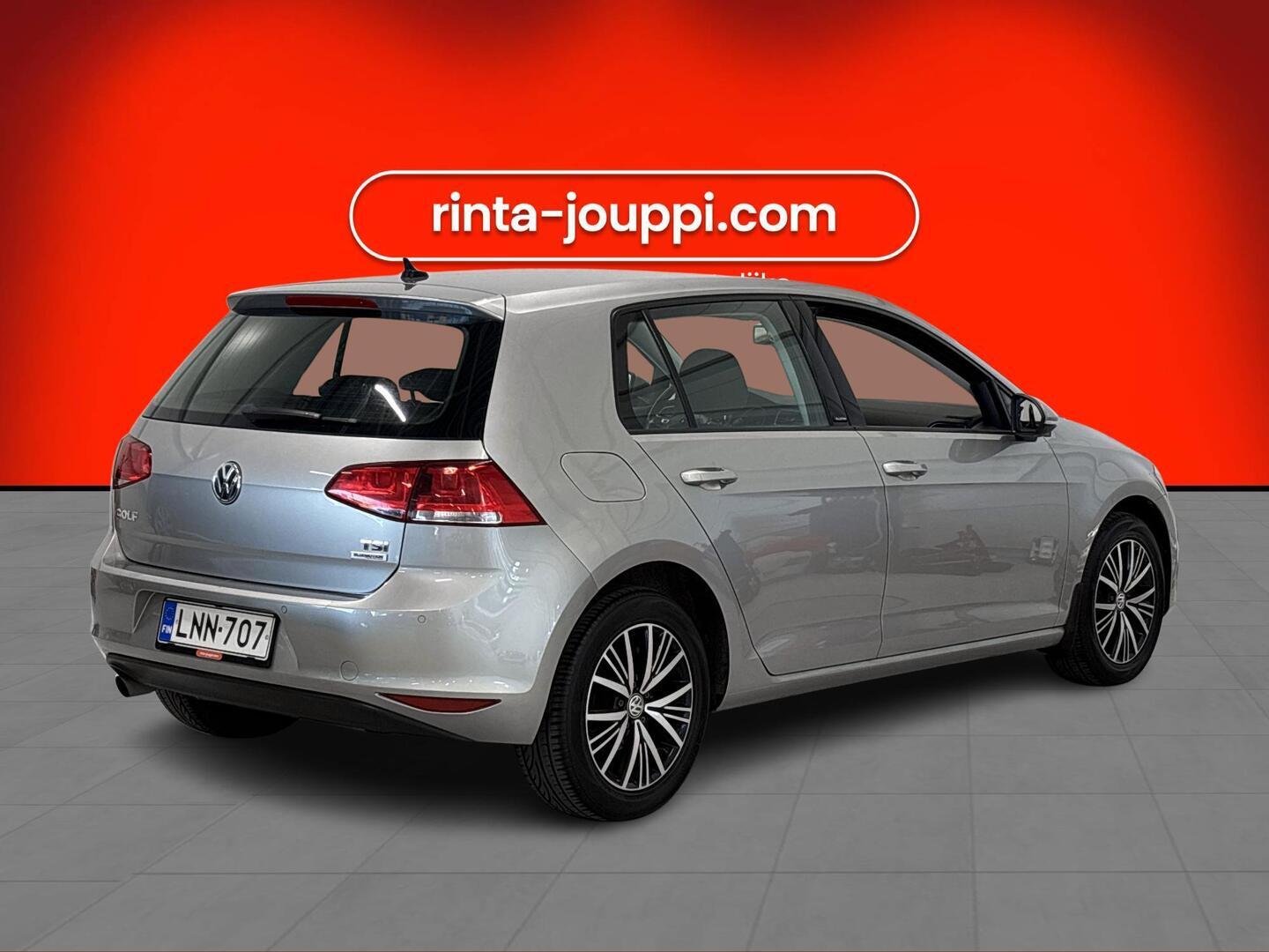 VOLKSWAGEN Golf 2016