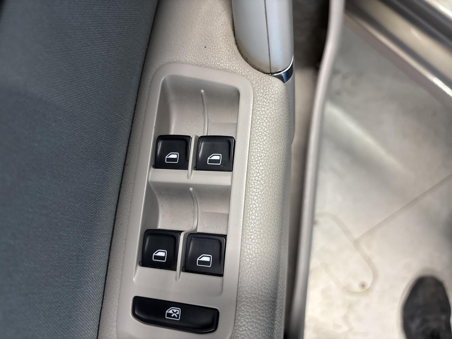 VOLKSWAGEN Golf Sportsvan 2015