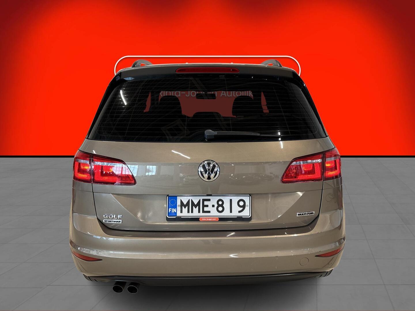 VOLKSWAGEN Golf Sportsvan 2015